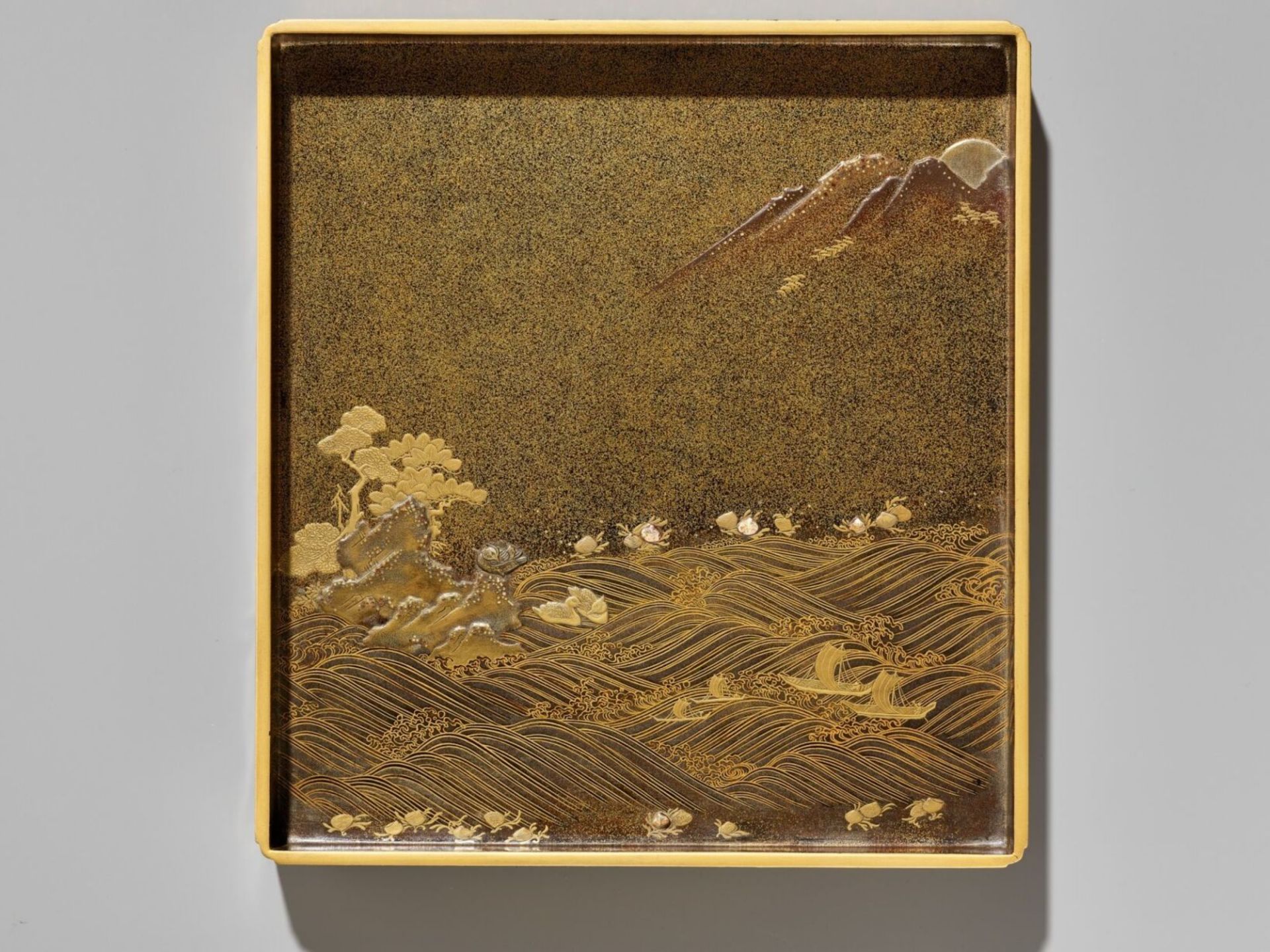 A SUPERB LACQUER SUZURIBAKO WITH A ‘WATERWHEEL’ MERCURY MECHANISM, JAPAN, SECOND HALF OF 18TH CENTUR - Bild 8 aus 10
