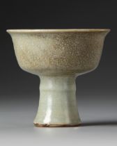 A CHINESE GU-TYPE CRACKLE GLAZED STEMCUP, QING DYNASTY (1644-1911)