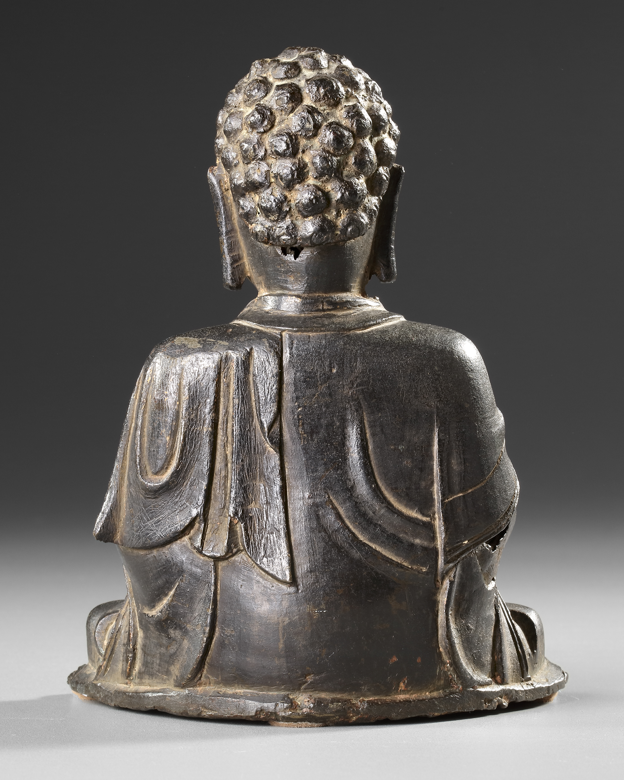 A CHINESE BRONZE SEATED BUDDHA, 19TH CENTURY - Image 4 of 6