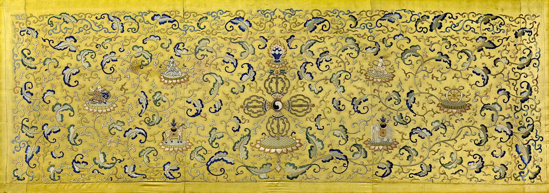 A LARGE CHINESE EMBROIDERED YELLOW-GROUND SILK PANEL, 18TH CENTURY