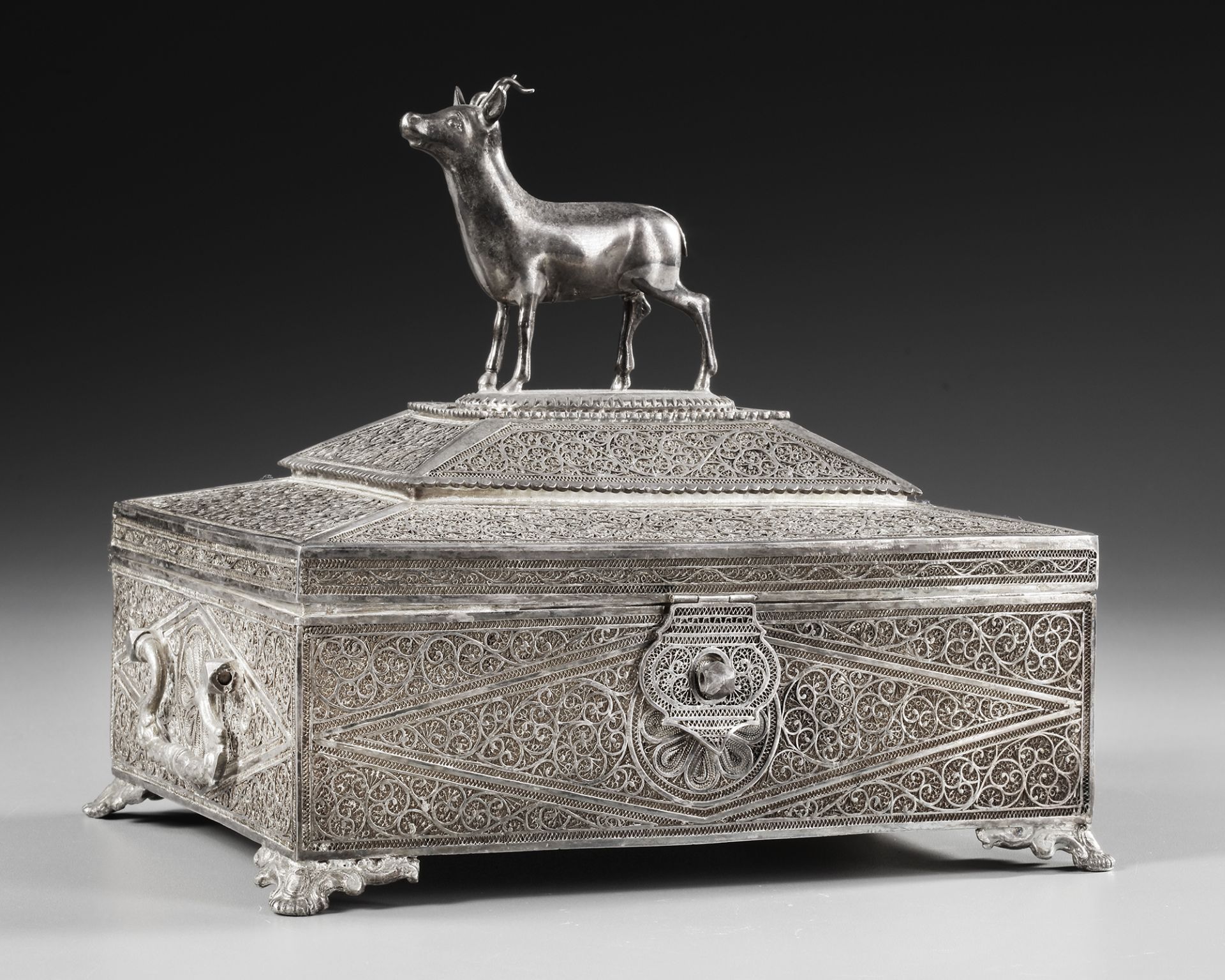 AN OTTOMAN SILVER FILIGREE CASKET, 19TH CENTURY - Image 2 of 5