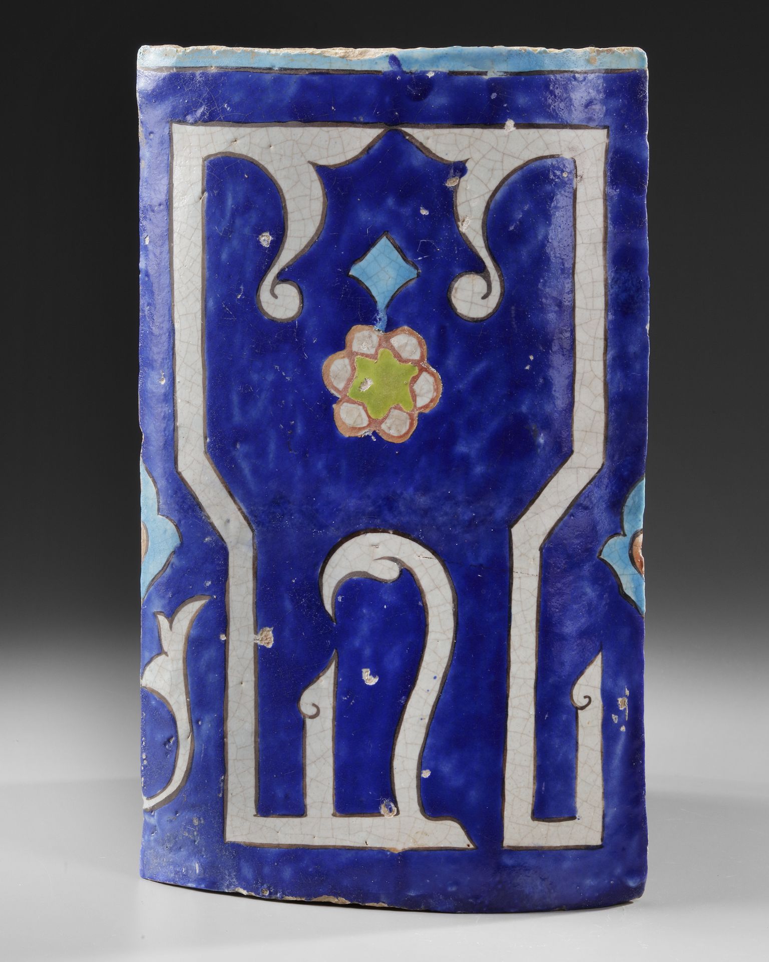 A TIMURID CALLIGRAPHIC POTTERY TILE, CENTRAL ASIA OR EASTERN PERSIA, 14TH-15TH CENTURY - Image 2 of 10