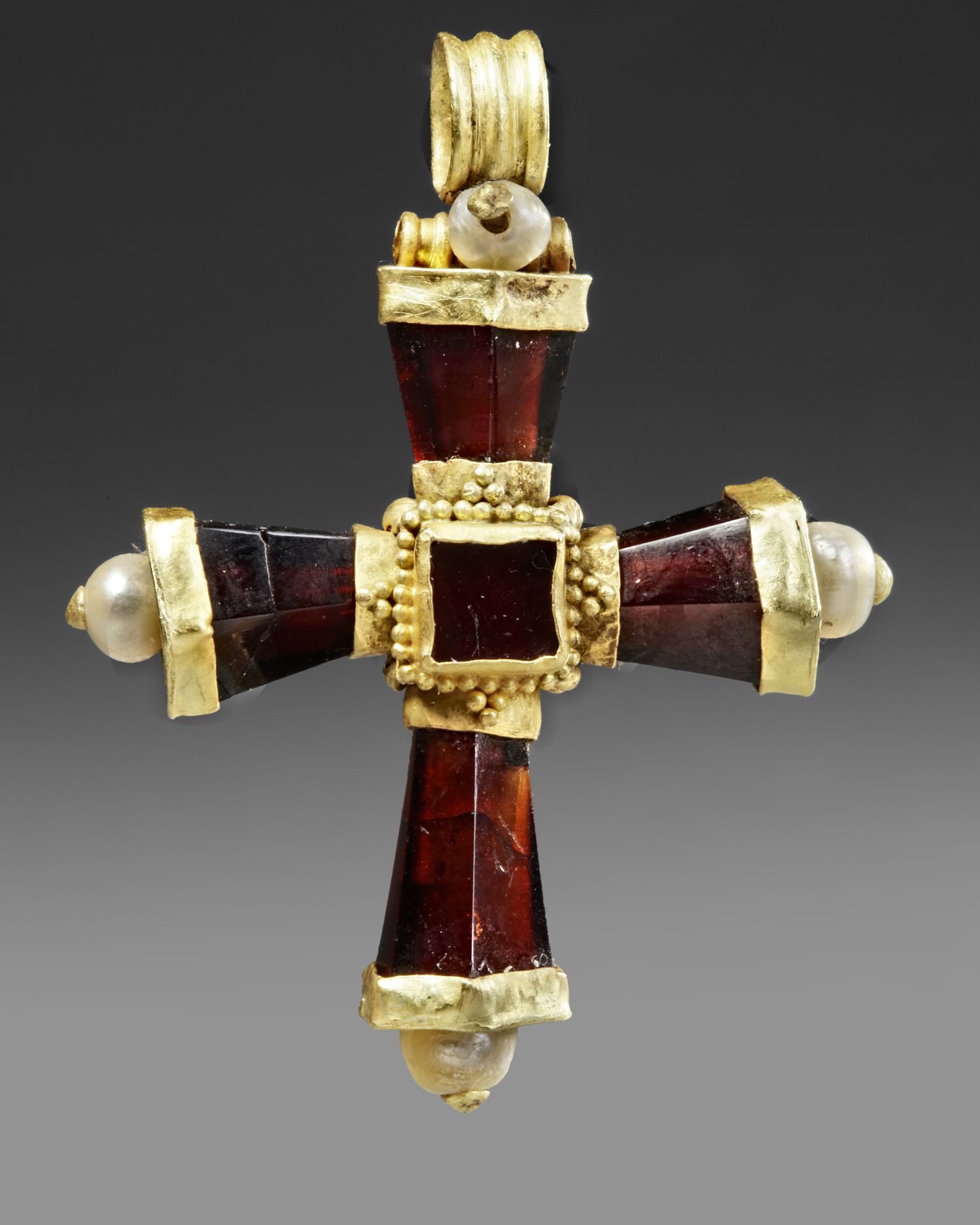 A BYZANTINE CROSS OF GARNET AND GOLD, 6TH-7TH CENTURY AD - Image 5 of 5