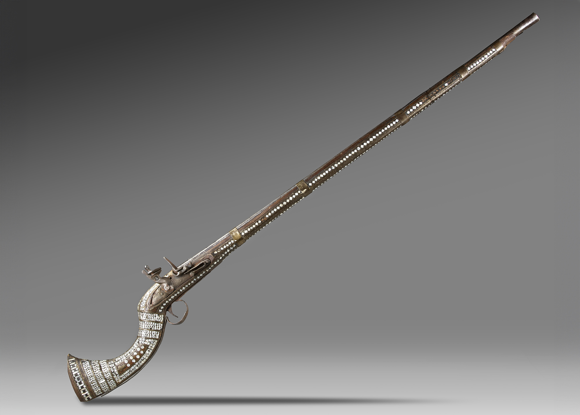 AN OTTOMAN MIQUELET LOCK LONG GUN, NORTH AFRICA, 19TH CENTURY