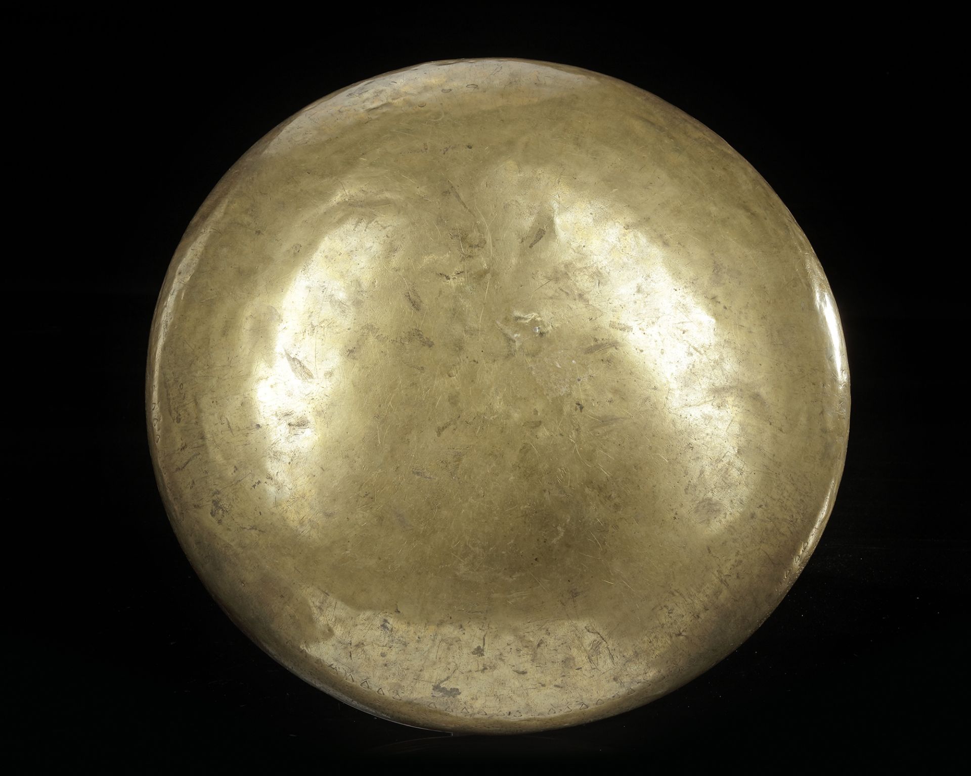 A SILVER INLAID BRASS BOWL, 14TH CENTURY - Image 9 of 10