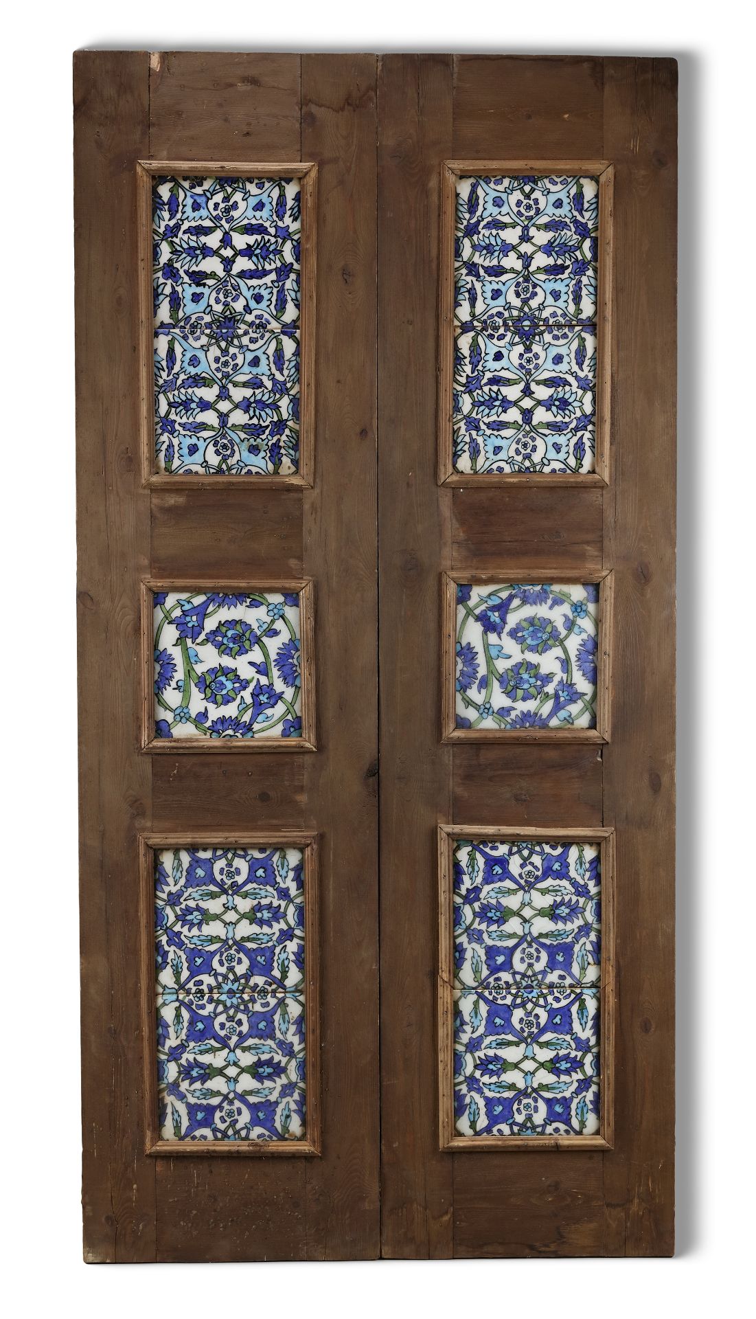 A WOODEN DOOR SET WITH 10 DAMASCUS STYLE POTTERY TILES, 20TH CENTURY