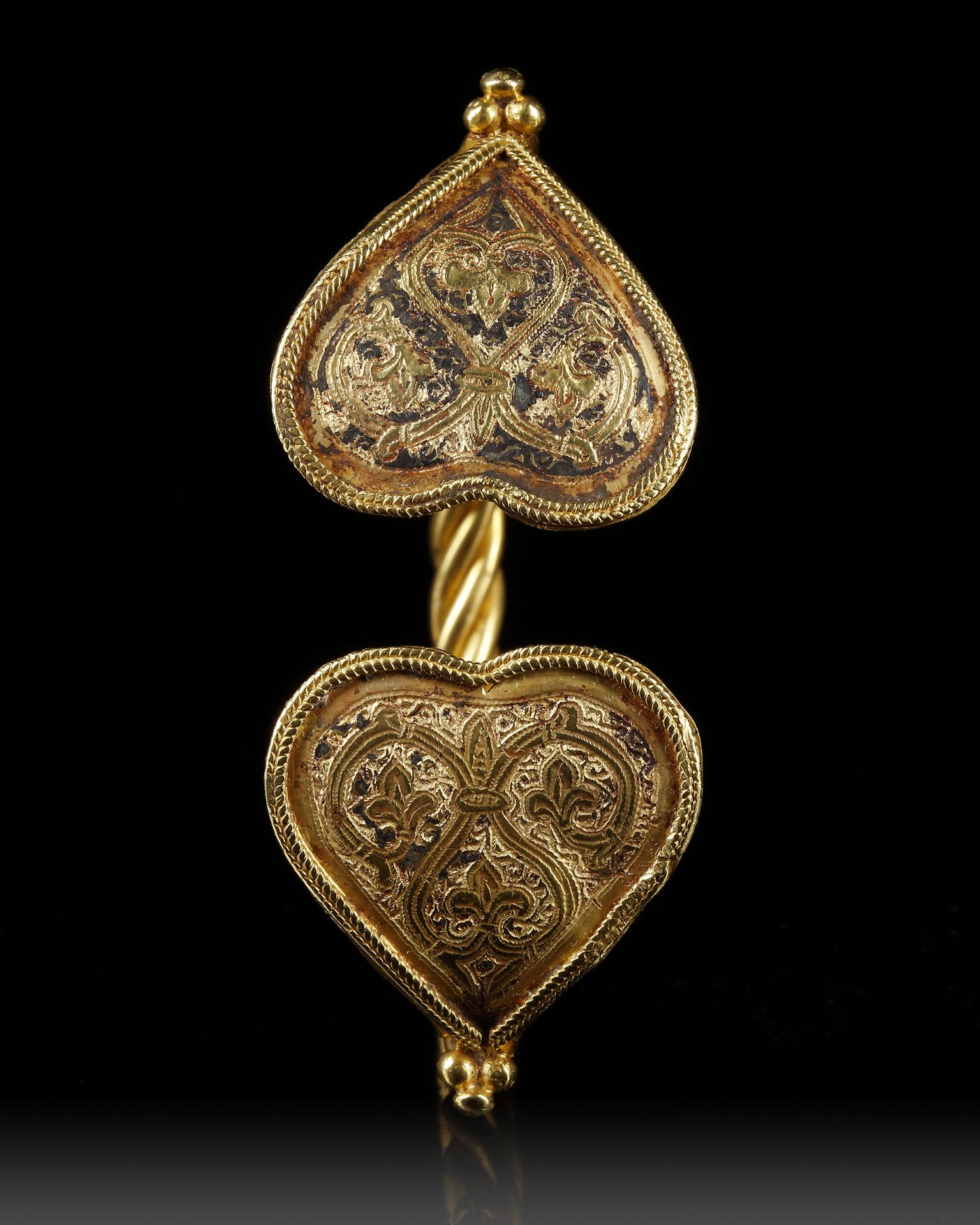 AN ISLAMIC TWISTED NIELLO GOLD BRACELET, SELJUK, 12TH-3TH CENTURY - Bild 4 aus 8