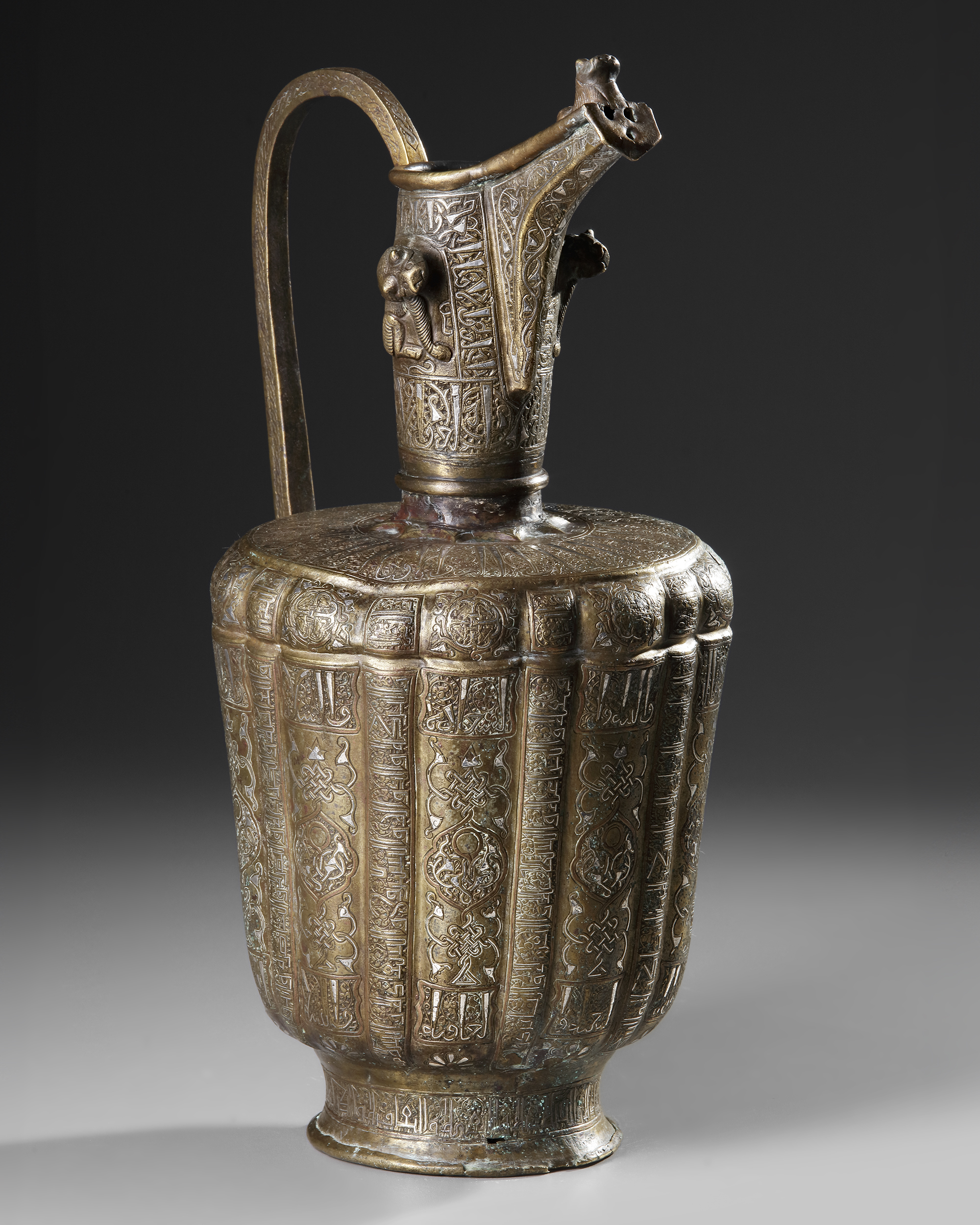 A SILVER AND COPPER INLAID EWER, 12TH CENTURY - Image 11 of 30