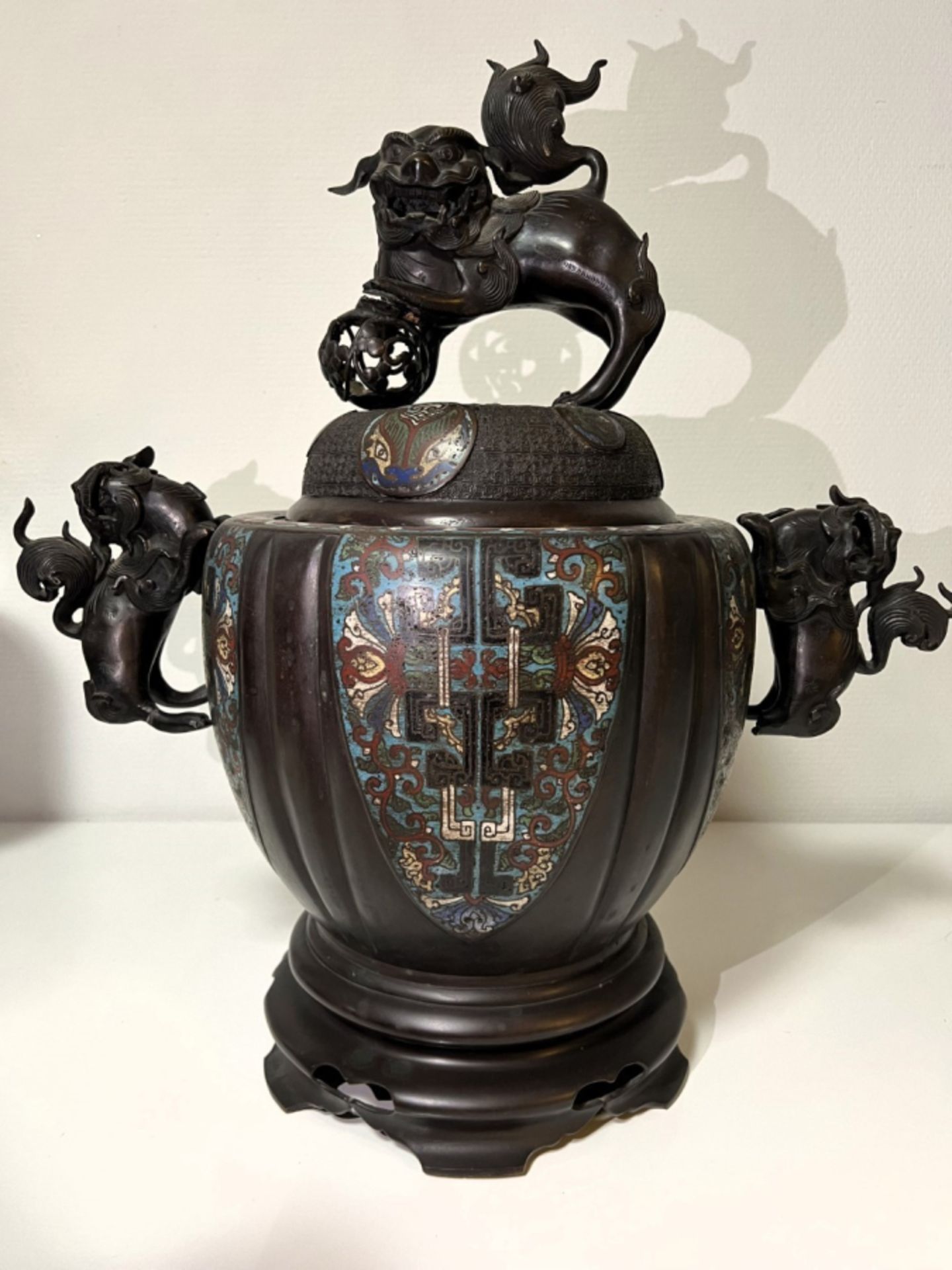 Bronze Chinese incense burner - Image 2 of 13