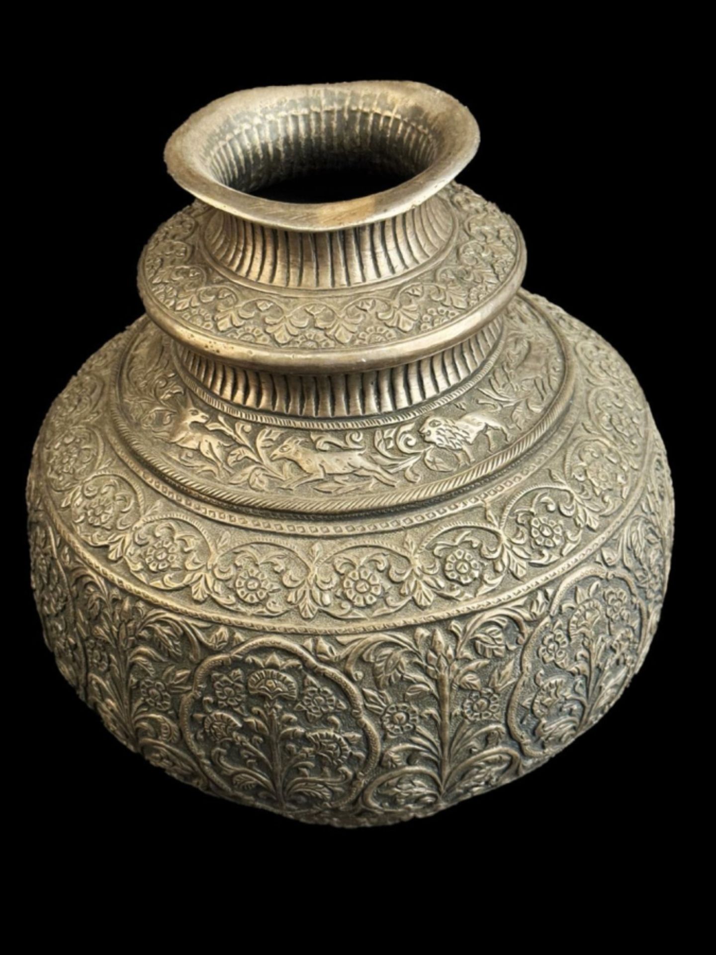 Mughal Indian silver jar - Image 3 of 5