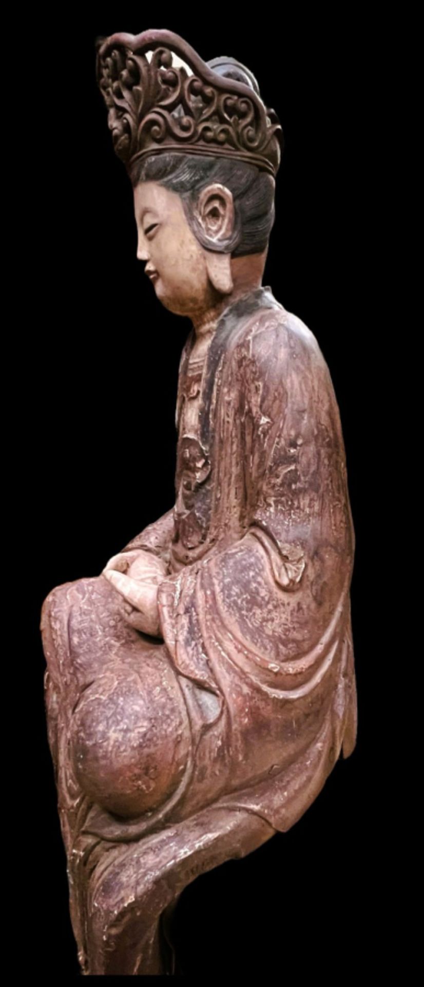 18th century wooden statue of siting figure  - Image 3 of 7
