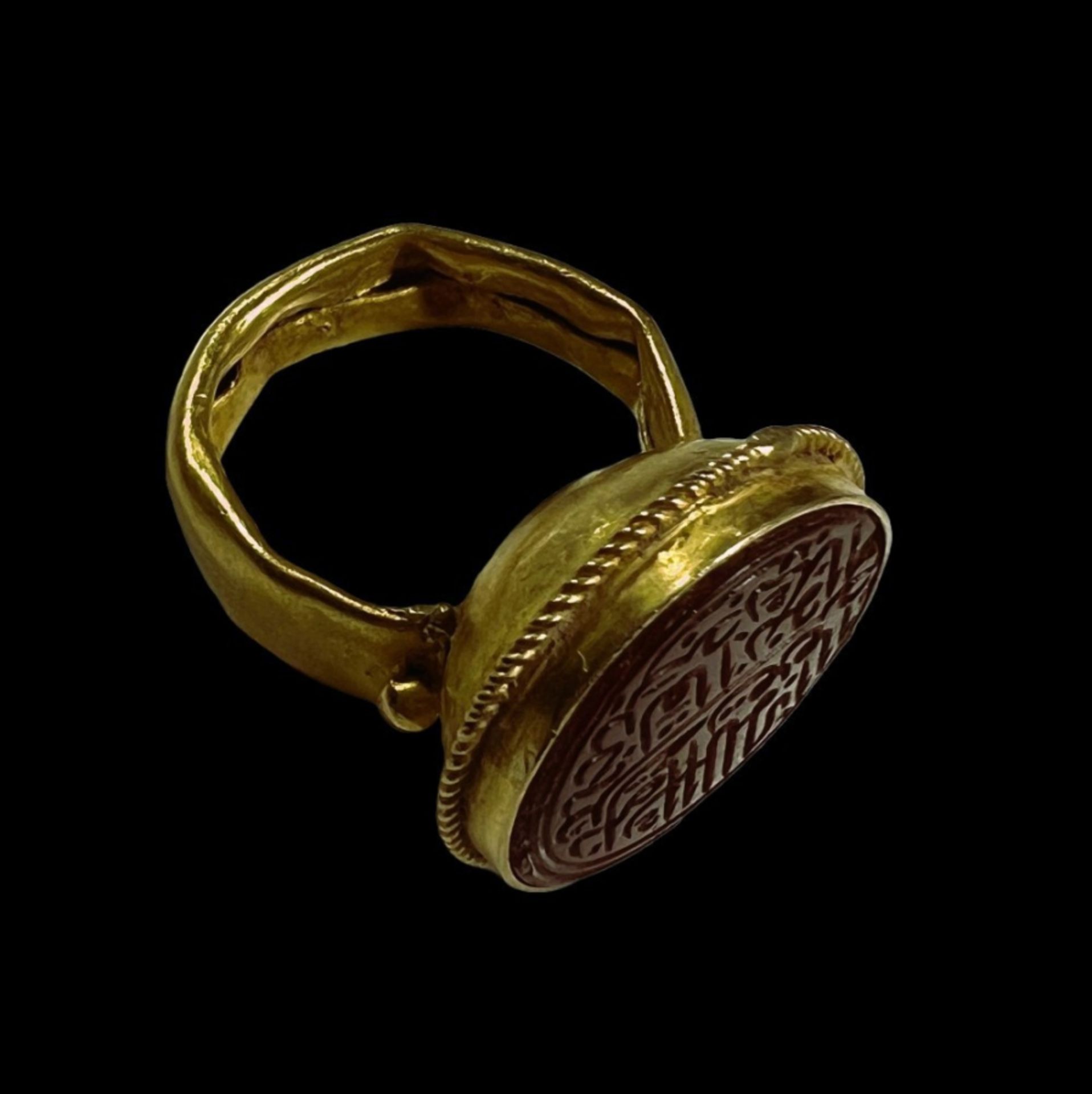 24K Gold ring with red stone and Arabic poetry - Image 4 of 9