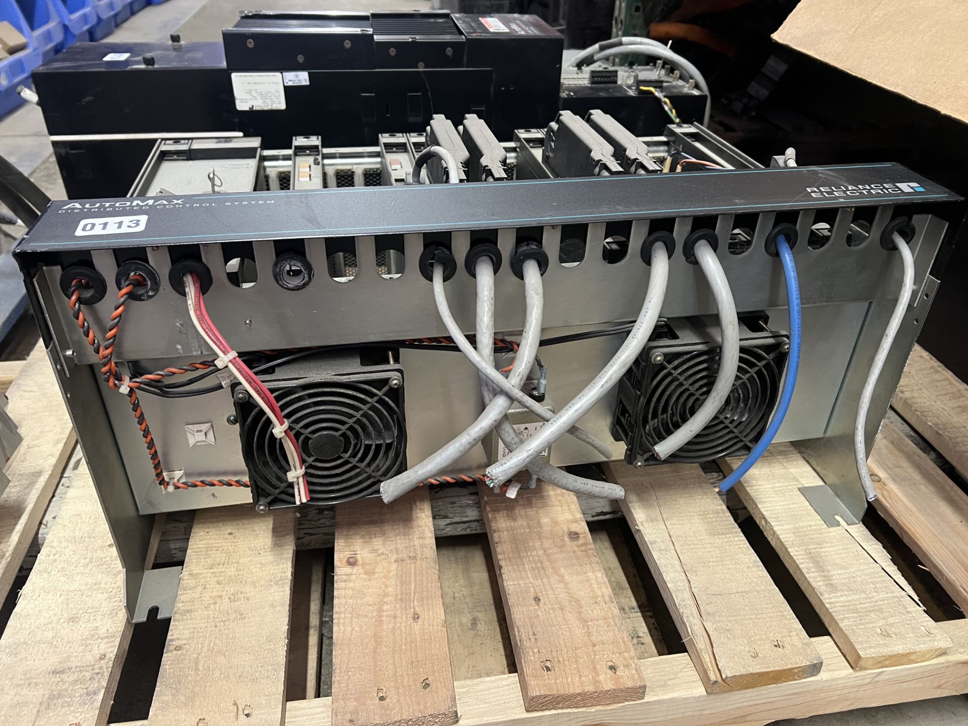 Reliance Electric Automax Distributed Control System Servo Drive - Image 3 of 4