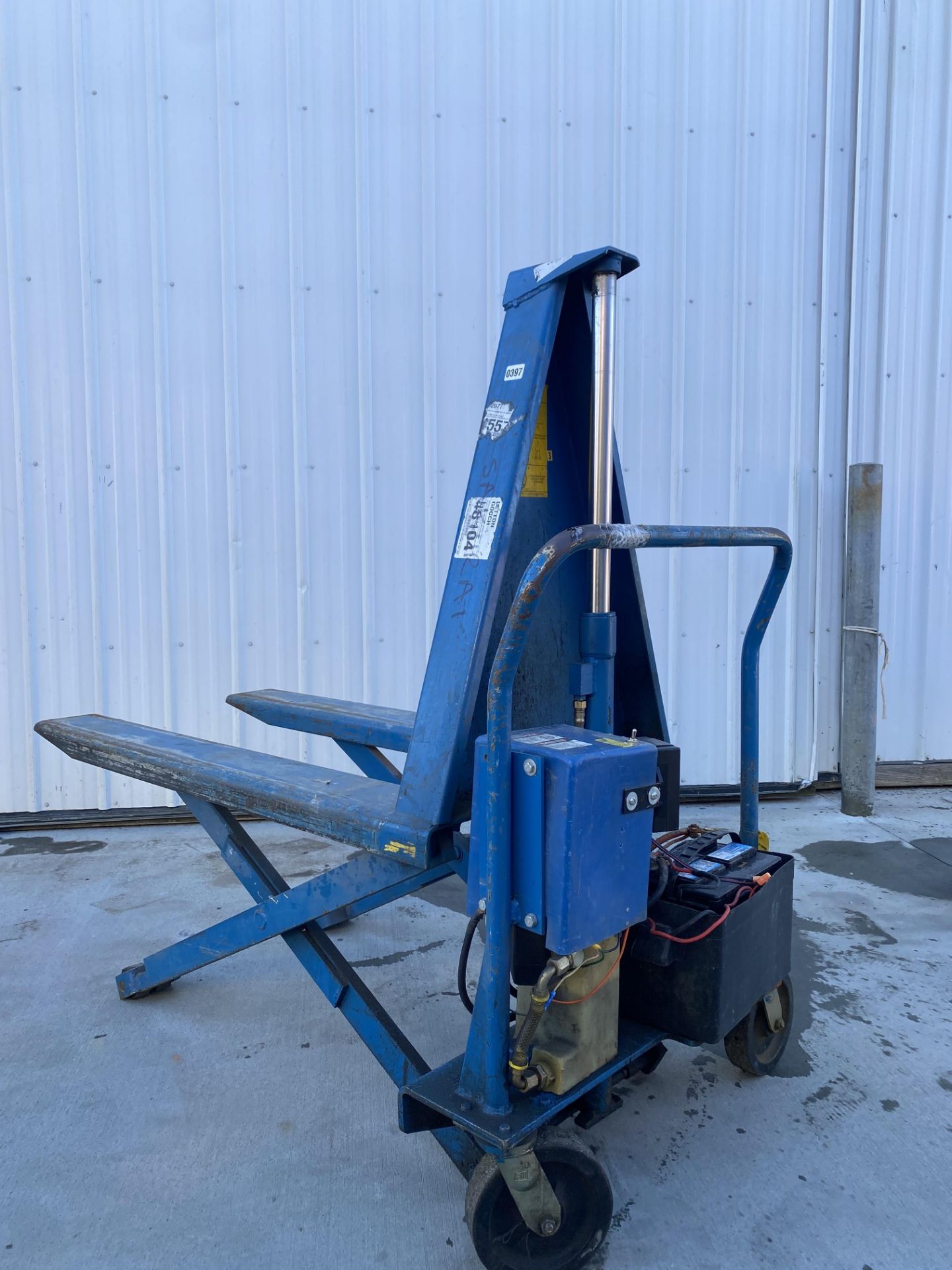 Vestil Pallet Jack/Lift Table - Image 2 of 3