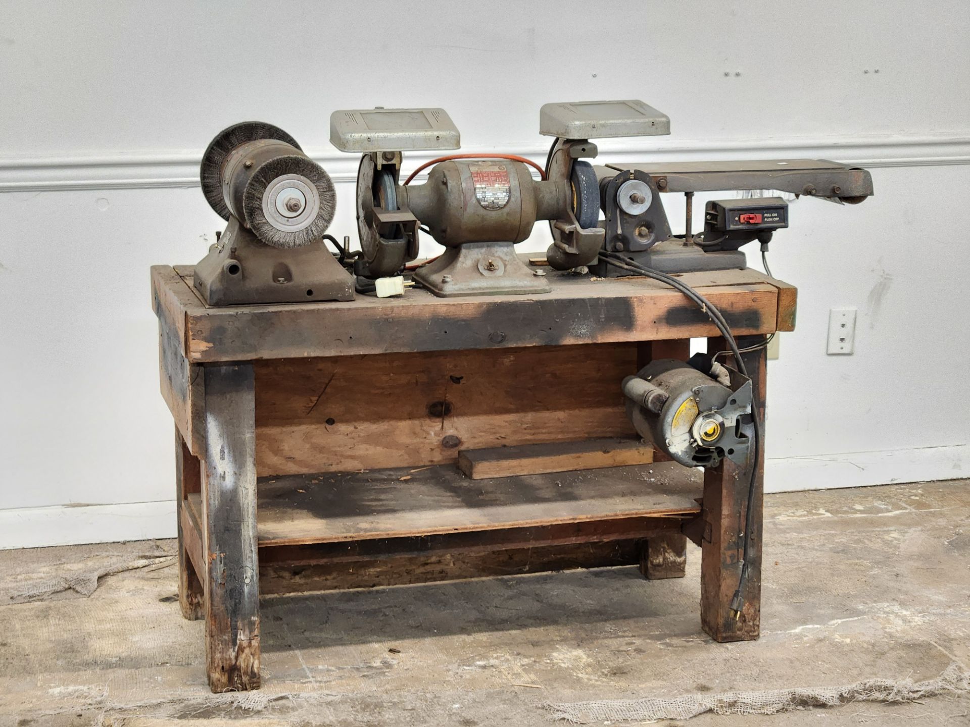 Work Bench w/ Mounted Grinders & Belt Sander