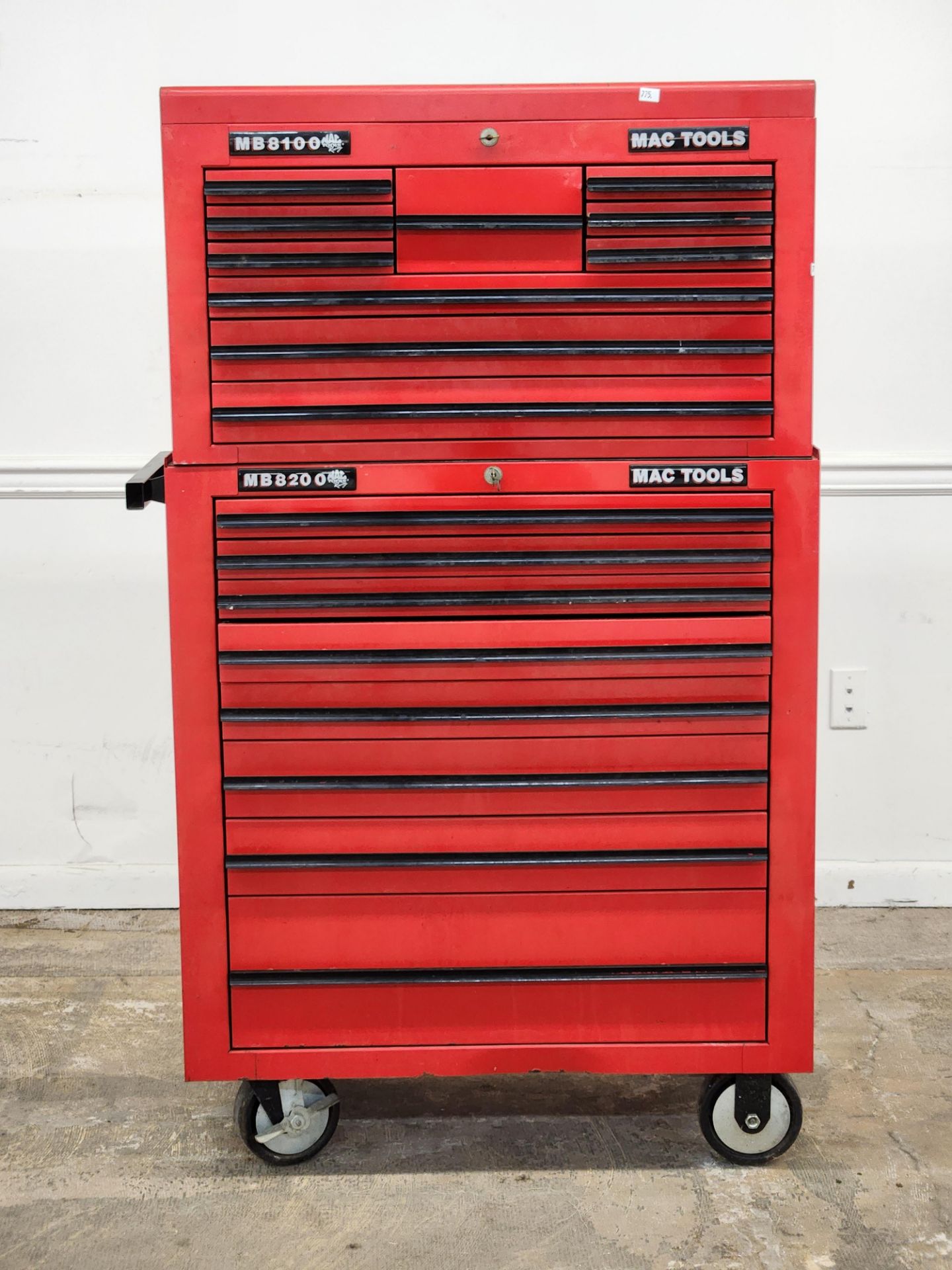 Mac Tools 18-Drawer Tool Chest