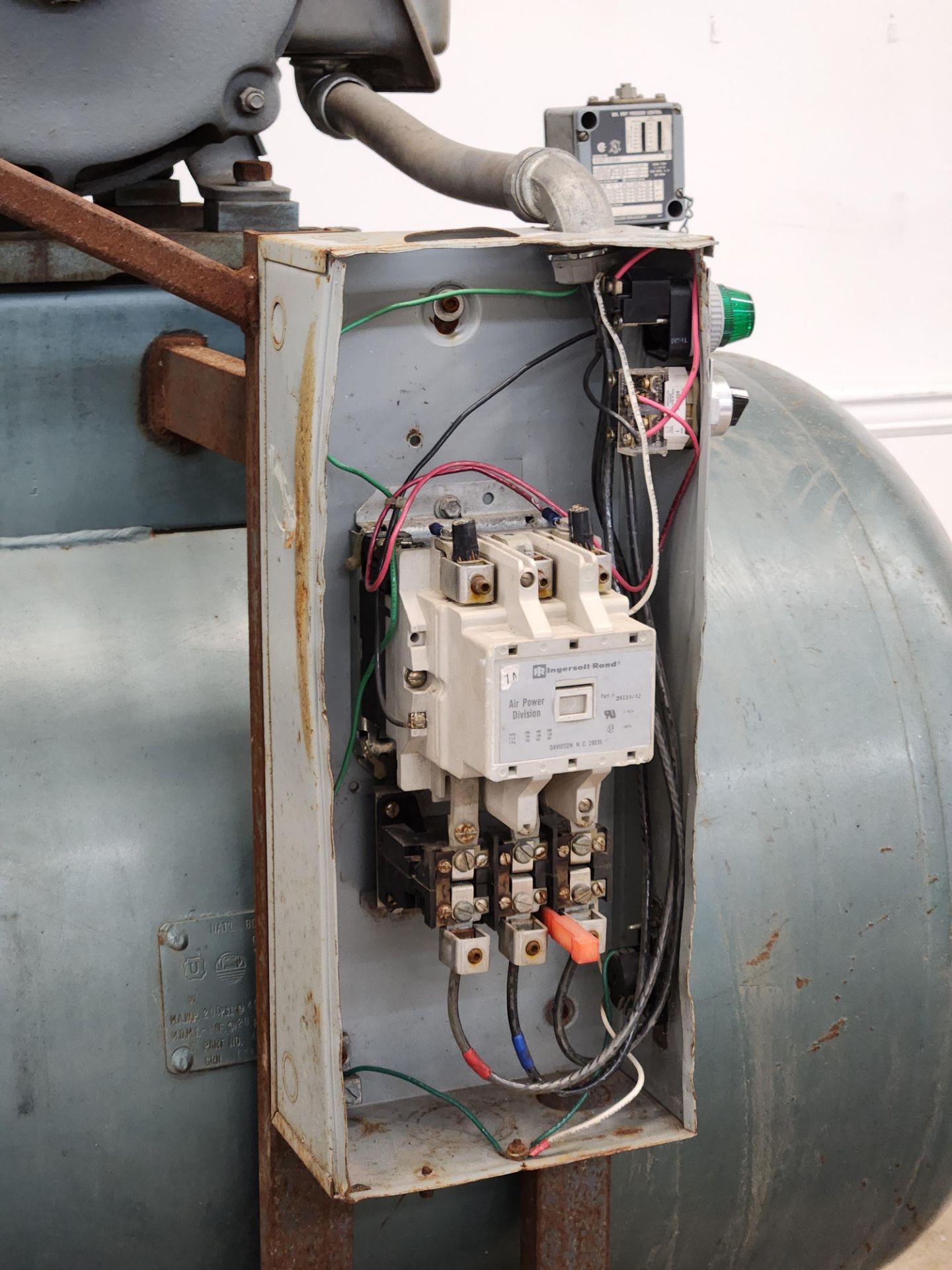 Saylor-Beall 2-Stage Air Compressor - Image 2 of 7