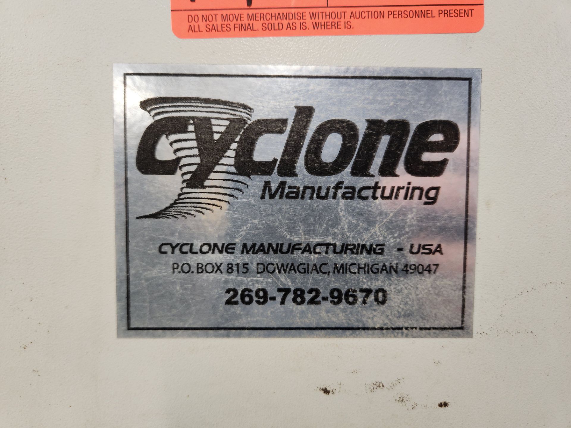 Cyclone Sand Blasting Cabinet - Image 2 of 4