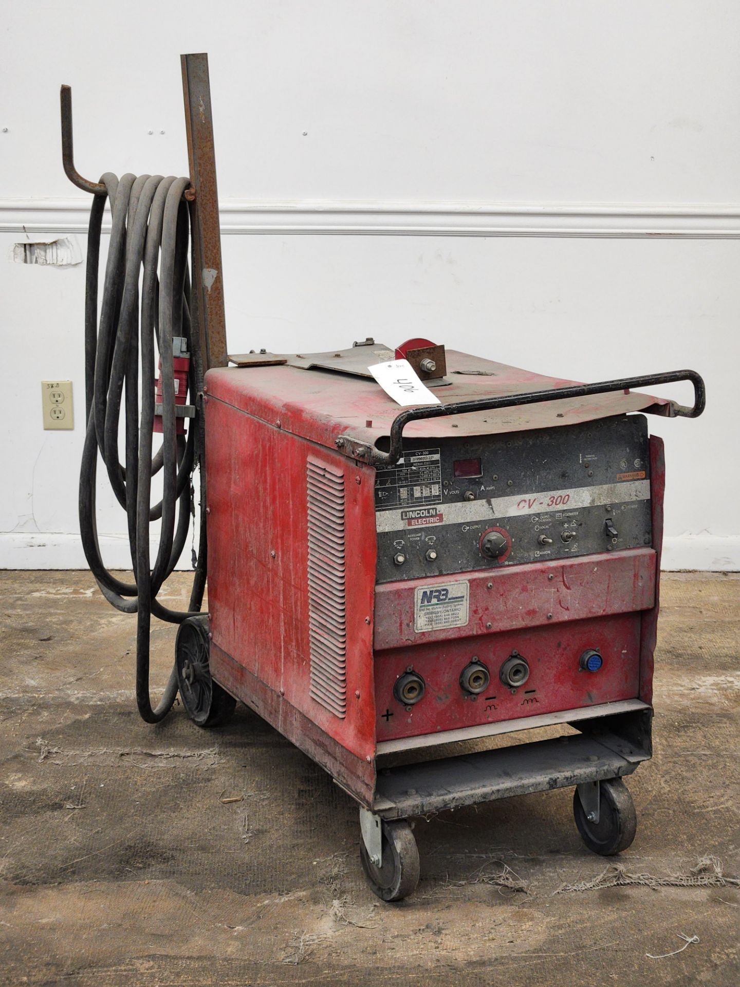 Lincoln Electric CV-300 Welder