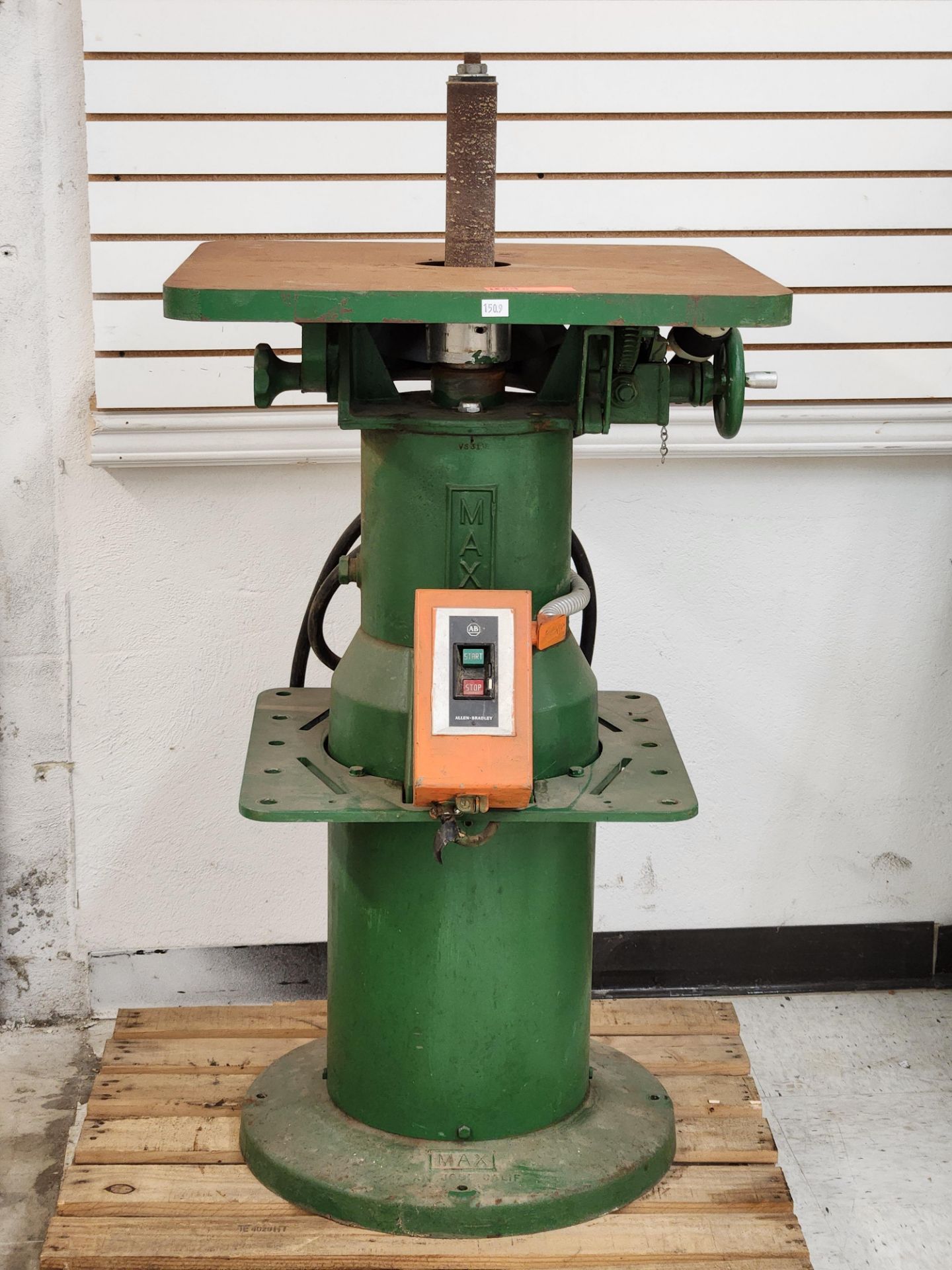 Max Oscillating Spindle Sander