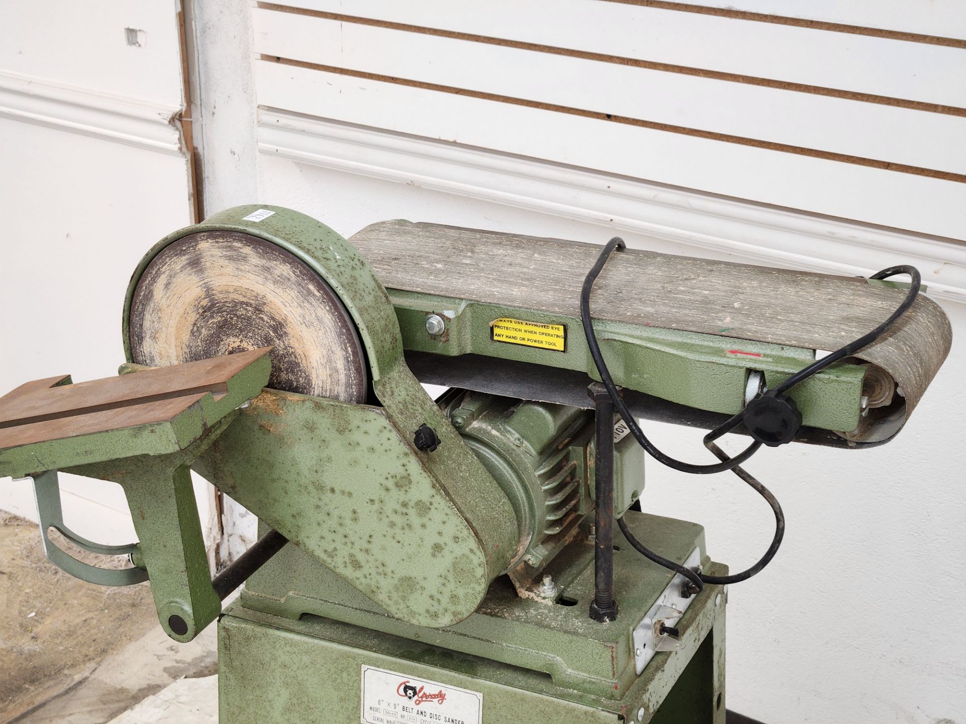 Grizzly 6" x 9" Belt & Disc Sander - Image 3 of 4