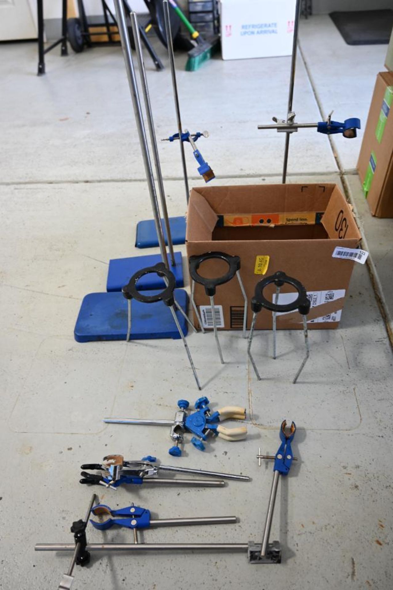 Lab Stands with Supports & Clamps - Image 4 of 10