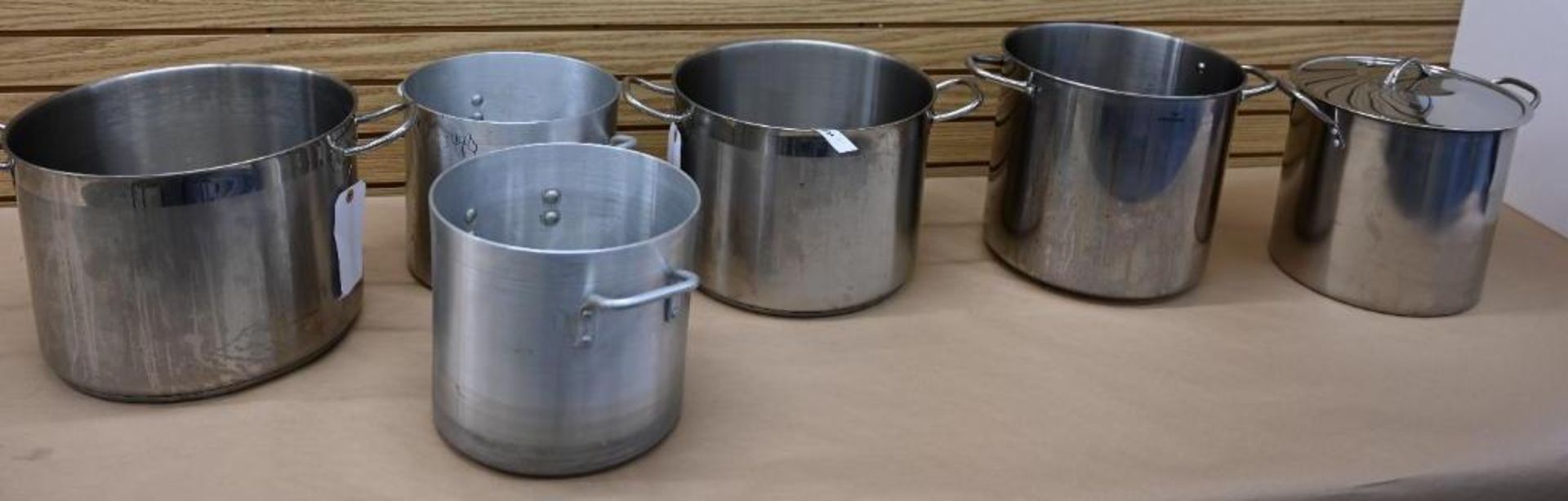 Six Stock Pots - Image 5 of 5