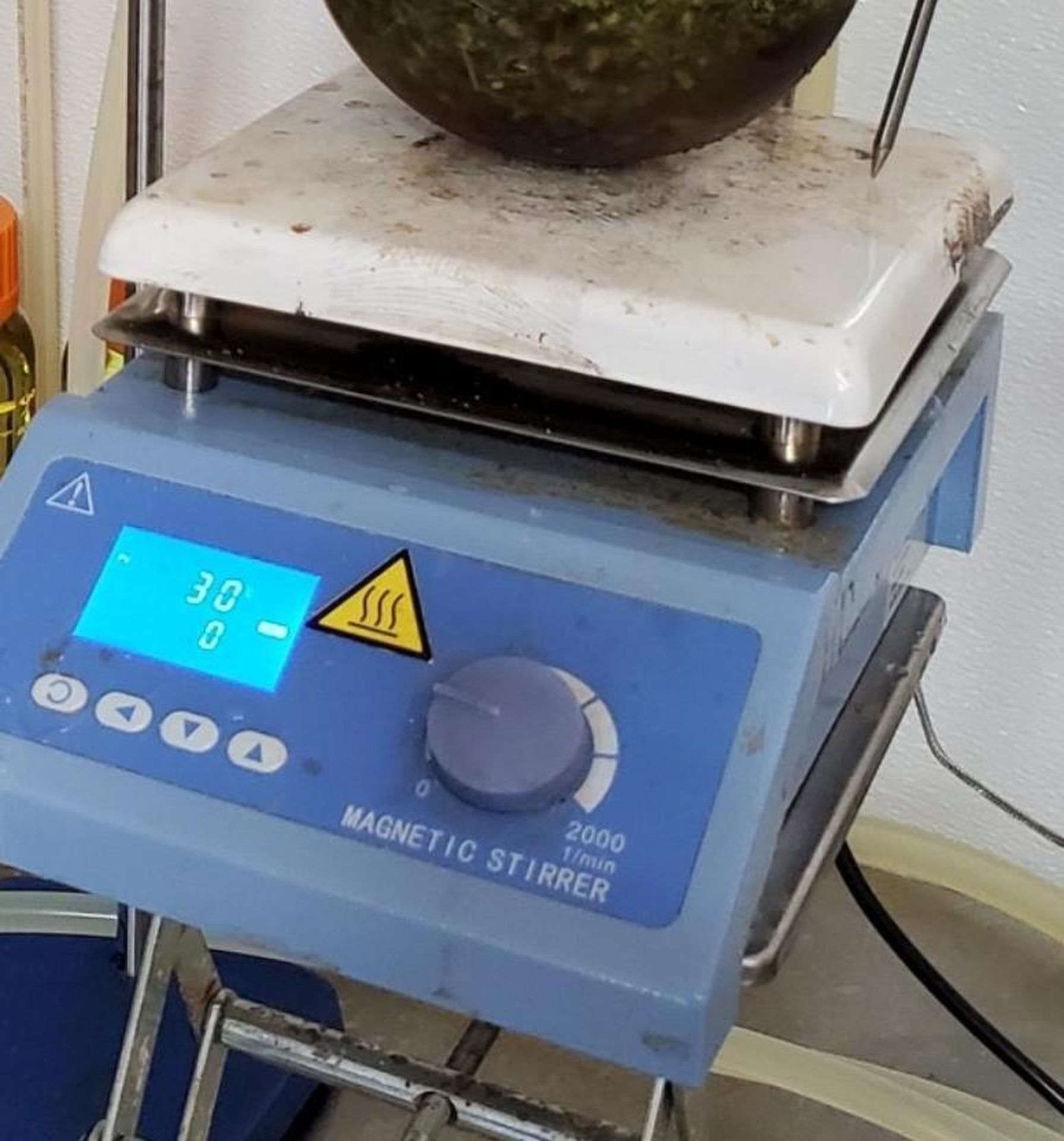 SH Digital Hot Plate Magnetic Stirrer