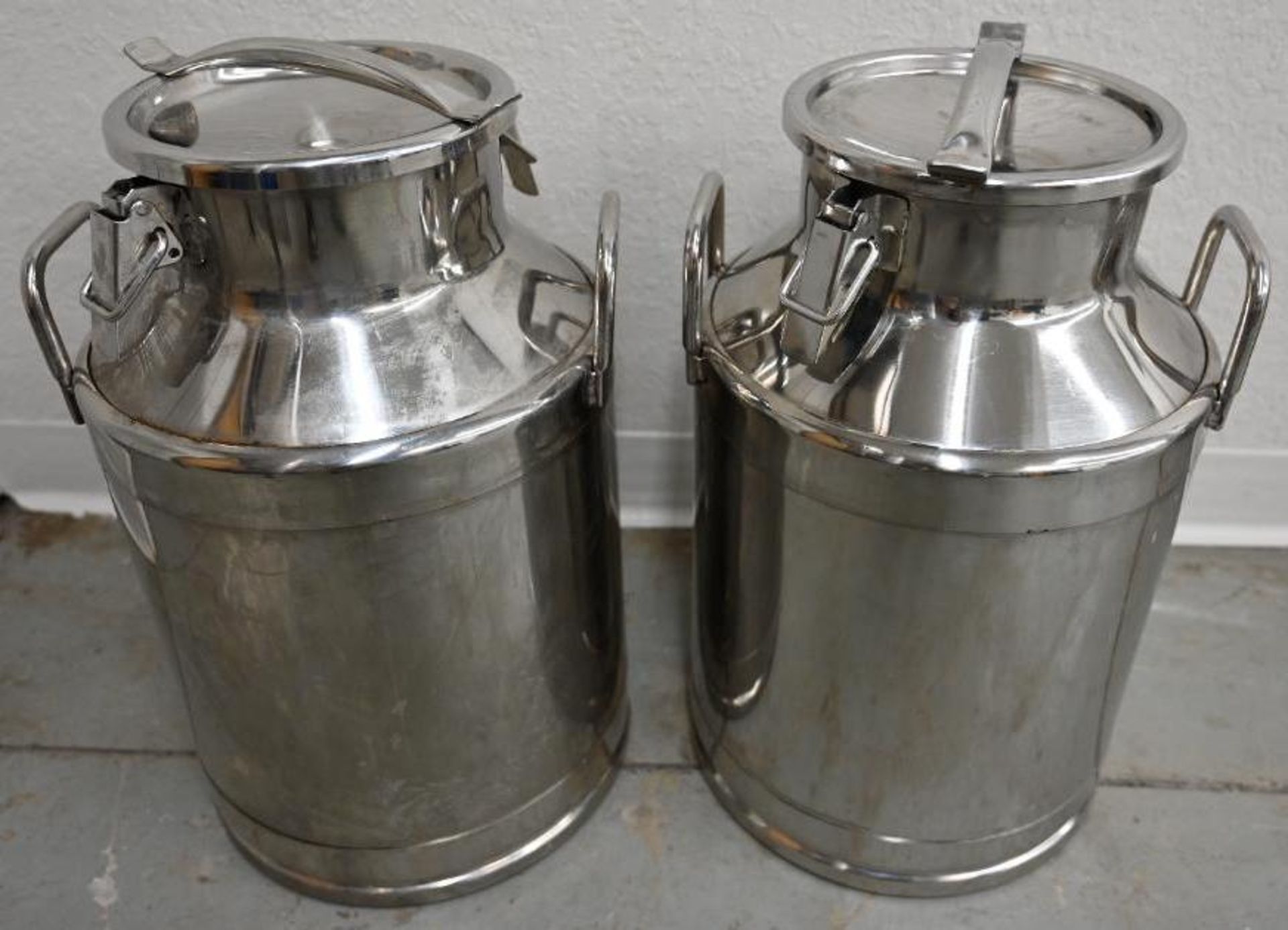 Two 12x12x21" Stainless Steel Milk Cans - Bild 2 aus 4