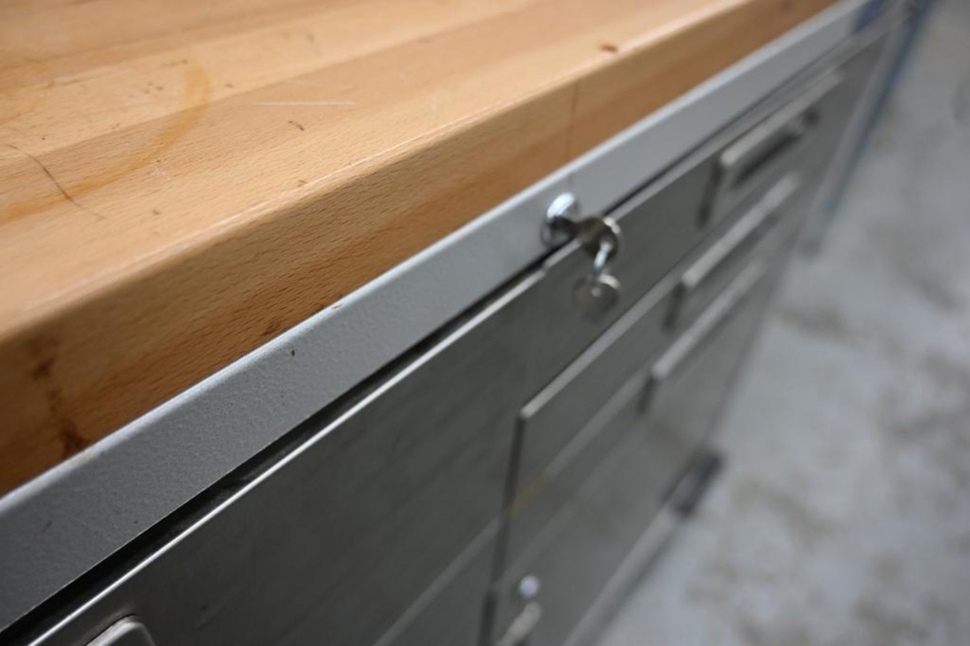 Ultra HD Seville Classics 11 Drawer Rolling Workbench - Image 3 of 9
