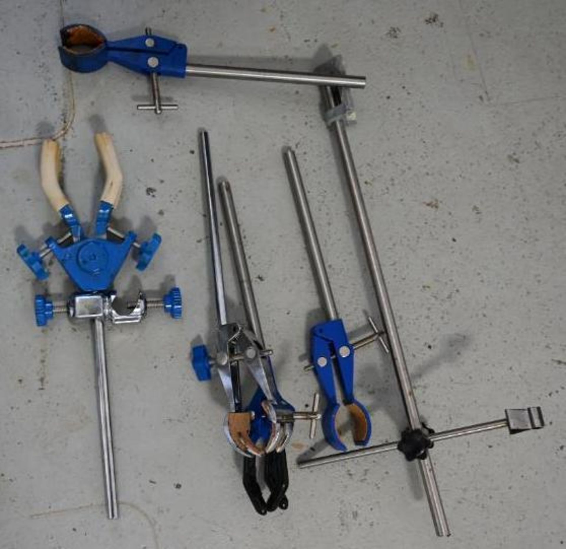 Lab Stands with Supports & Clamps - Image 6 of 10