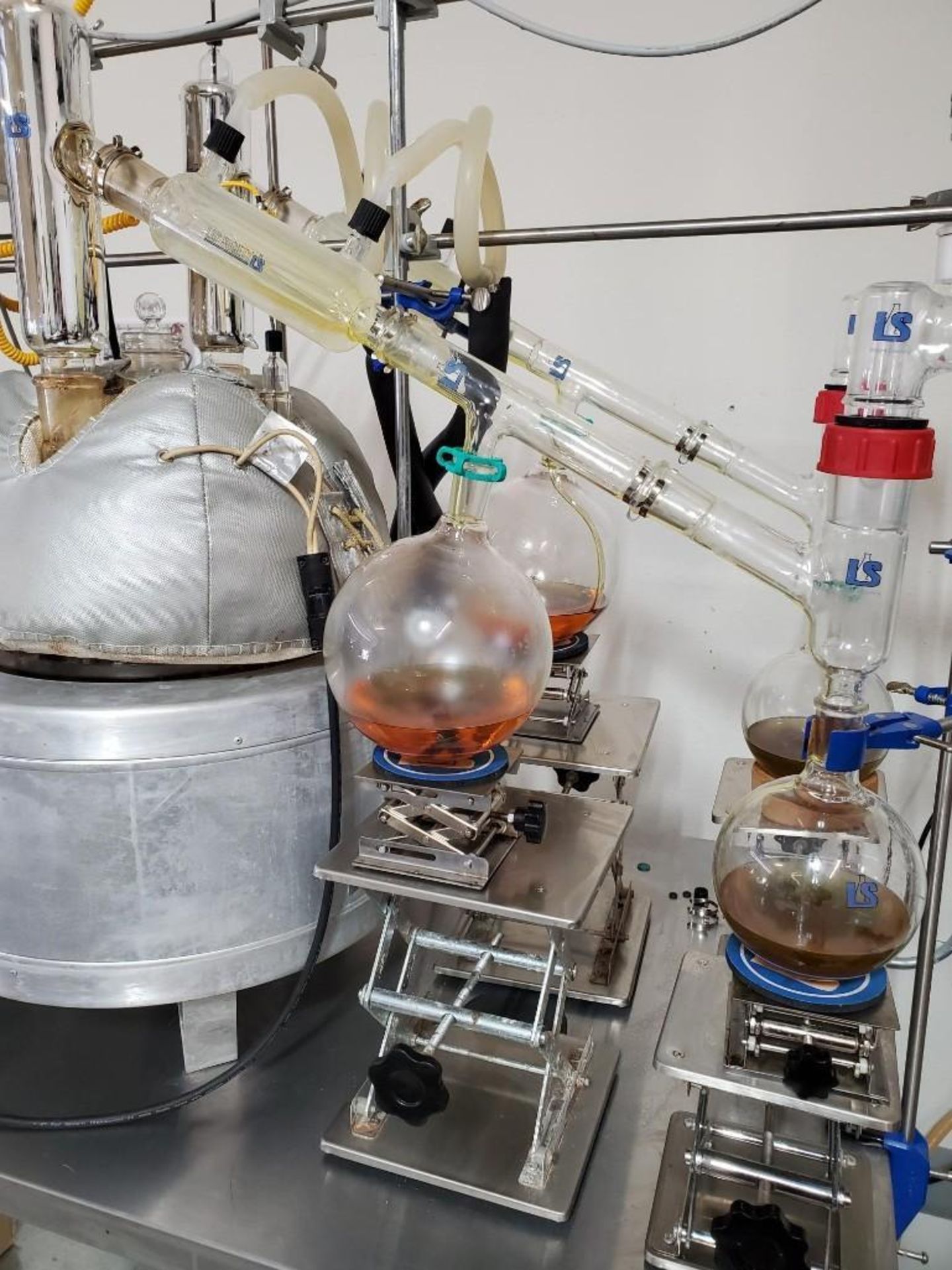 Lab Society 20 Liter Executive Short Path Distillation System (Full Bore) - Image 5 of 18