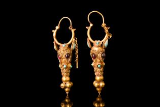 PARTHIAN MATCHED PAIR OF GOLD EARRINGS