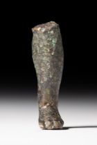 ROMAN BRONZE STATUARY FRAGMENT OF A LEG