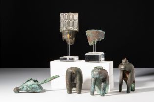 EGYPTIAN BRONZE HEADDRESS AND CROWN GROUP