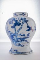 CHINESE BLUE AND WHITE VASE