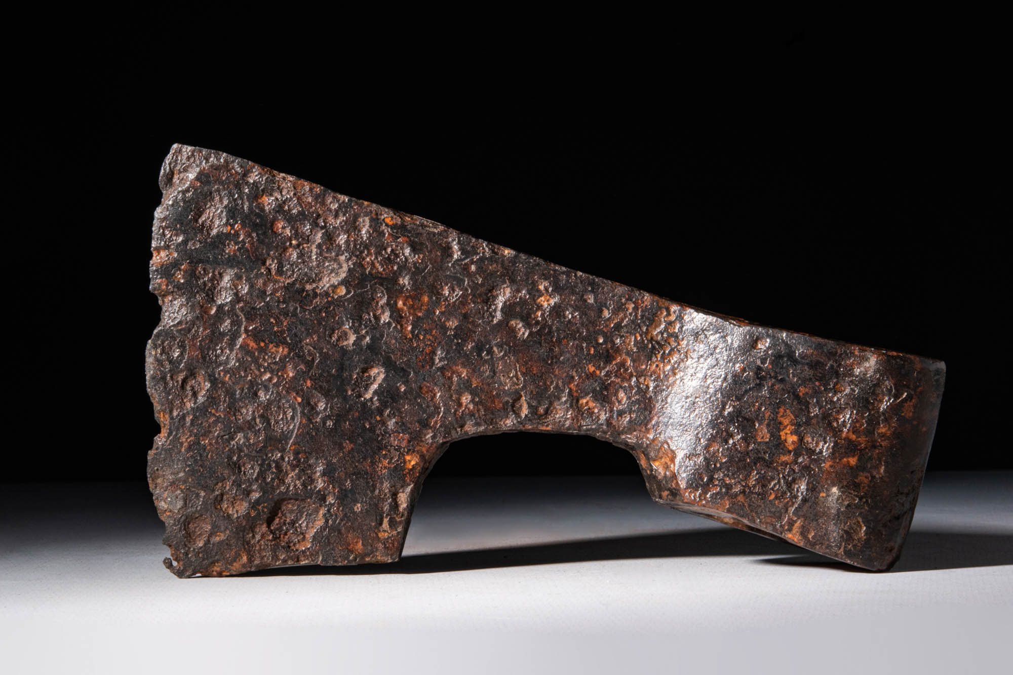 VIKING AGE IRON AXE HEAD - Image 2 of 3