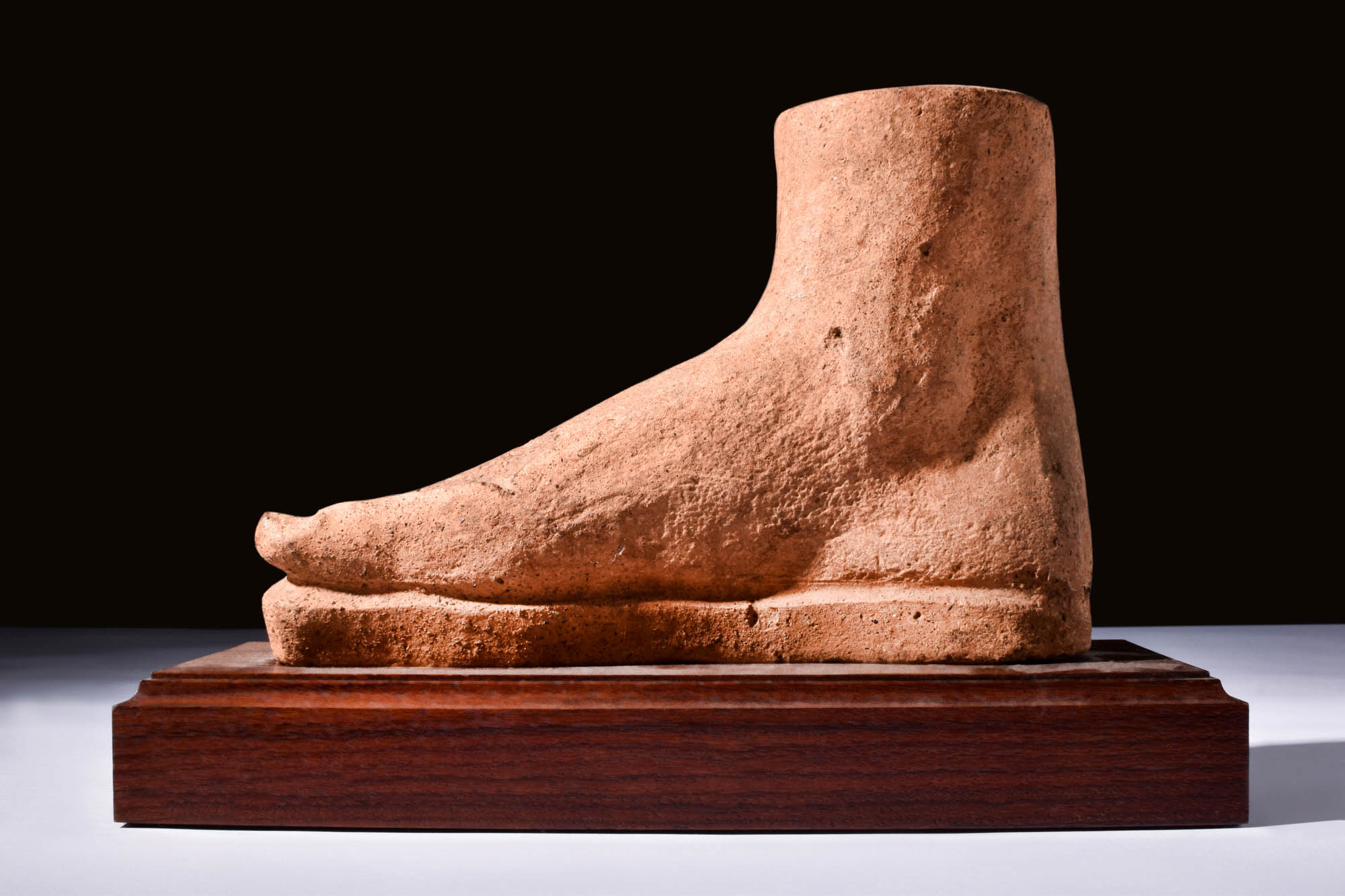 ETRUSCAN POTTERY LIFE-SIZE VOTIVE FOOT - Image 2 of 5