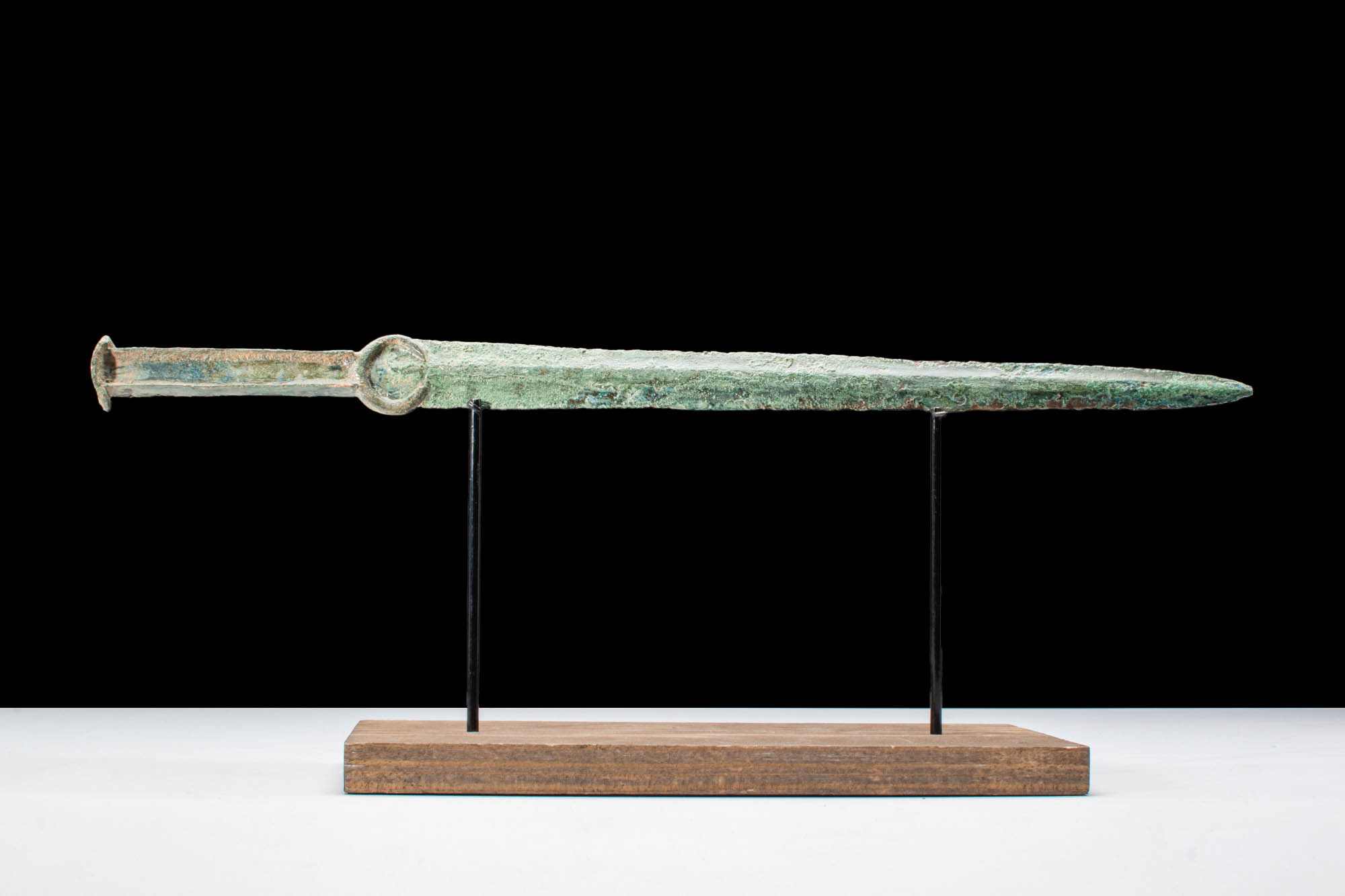 ANCIENT BRONZE SWORD