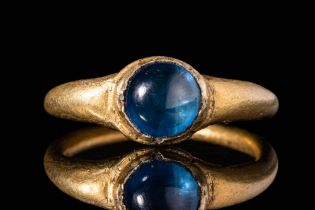 ROMAN GOLD RING WITH SAPPHIRE CABOCHON