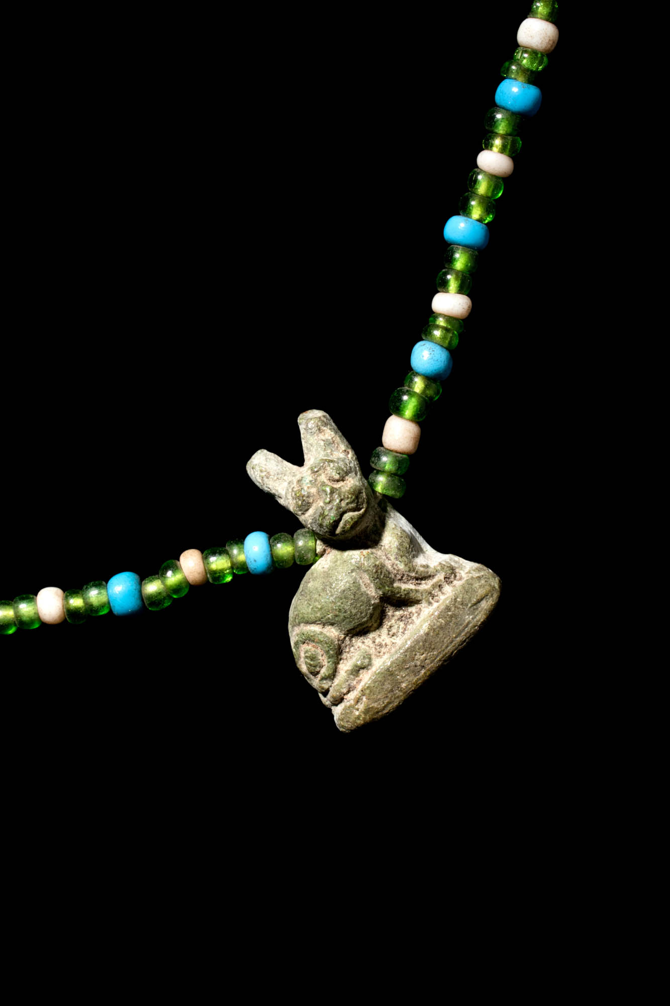 ROMANO-EGYPTIAN NECKLACE WITH CAT AMULETS - Image 4 of 6