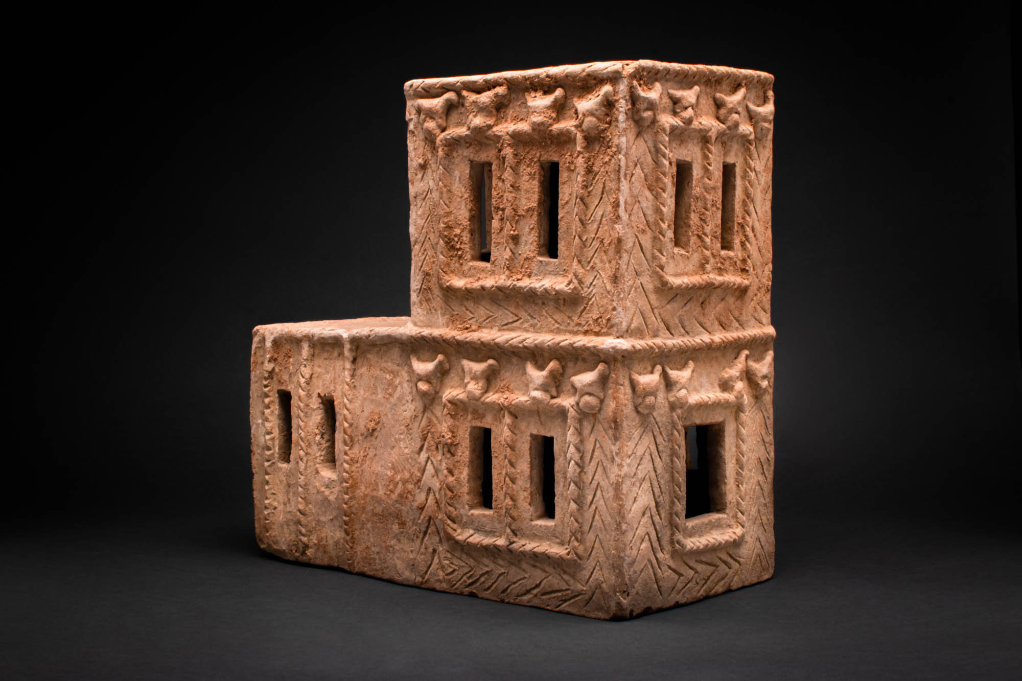 MESOPOTAMIAN ARCHITECTURAL TERRACOTTA MODEL - Image 5 of 8