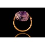 EGYPTIAN GOLD FINGER RING WITH STUNNING AMETHYST SCARAB