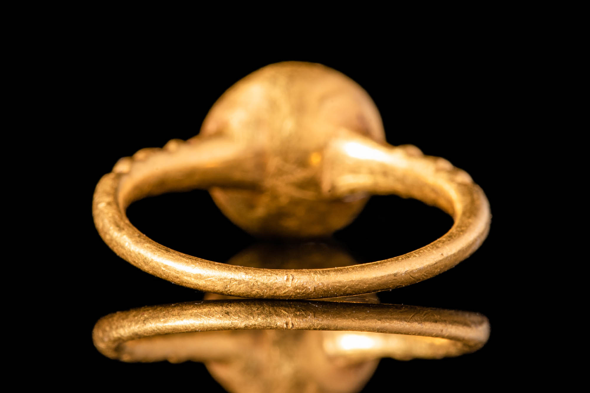 MEDIEVAL GOLD RING WITH RED RUBY - Image 4 of 5