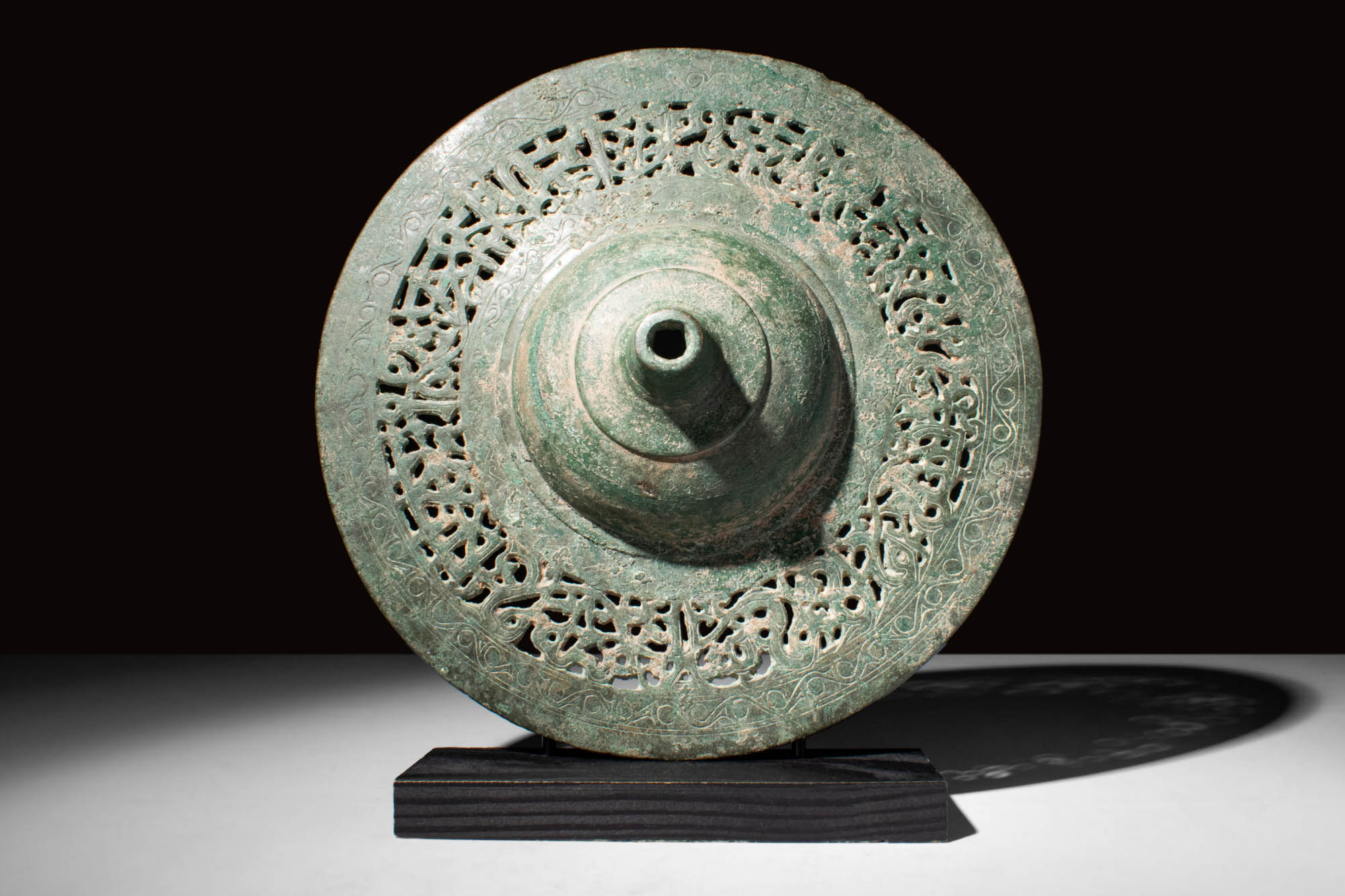 MEDIEVAL SELJUK BRONZE DECORATED BUCKLER