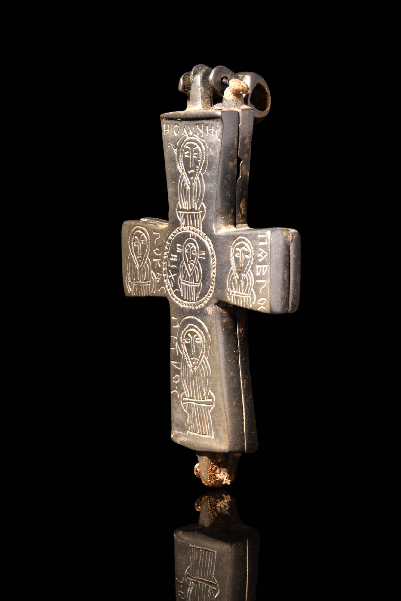 BYZANTINE SILVER ENCLOPION DECORATED WITH BUSTS OF SAINTS AND CHRIST - Image 4 of 5