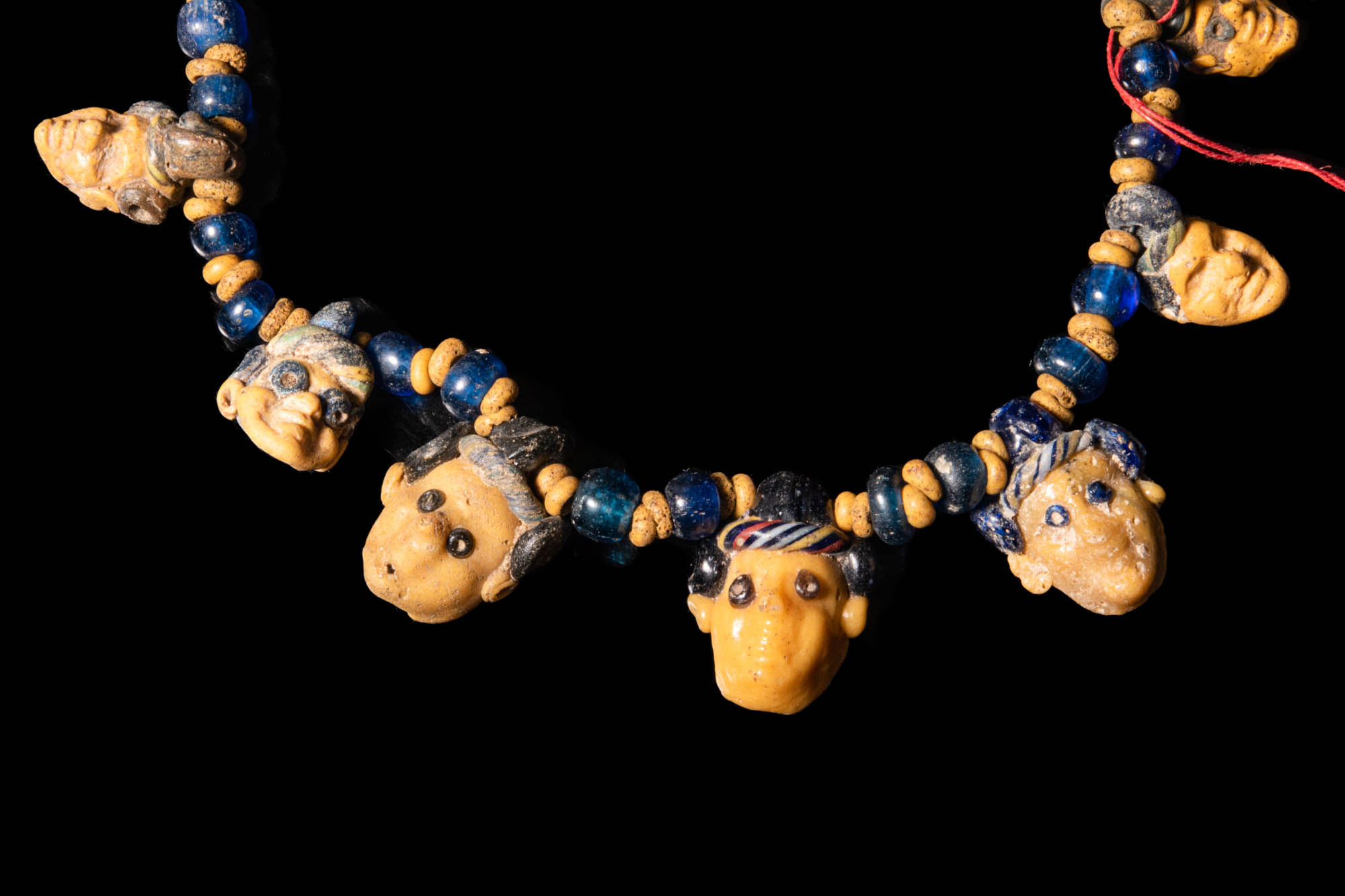 PHOENICIAN GLASS BEADED NECKLACE - Image 2 of 3