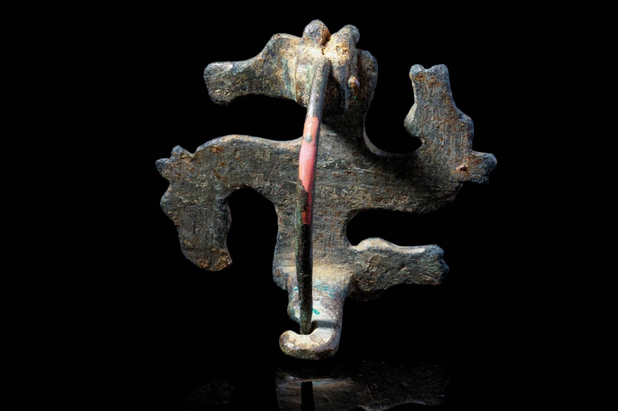 ROMAN BRONZE SWASTIKA HORSE HEAD BROOCH - Image 3 of 3