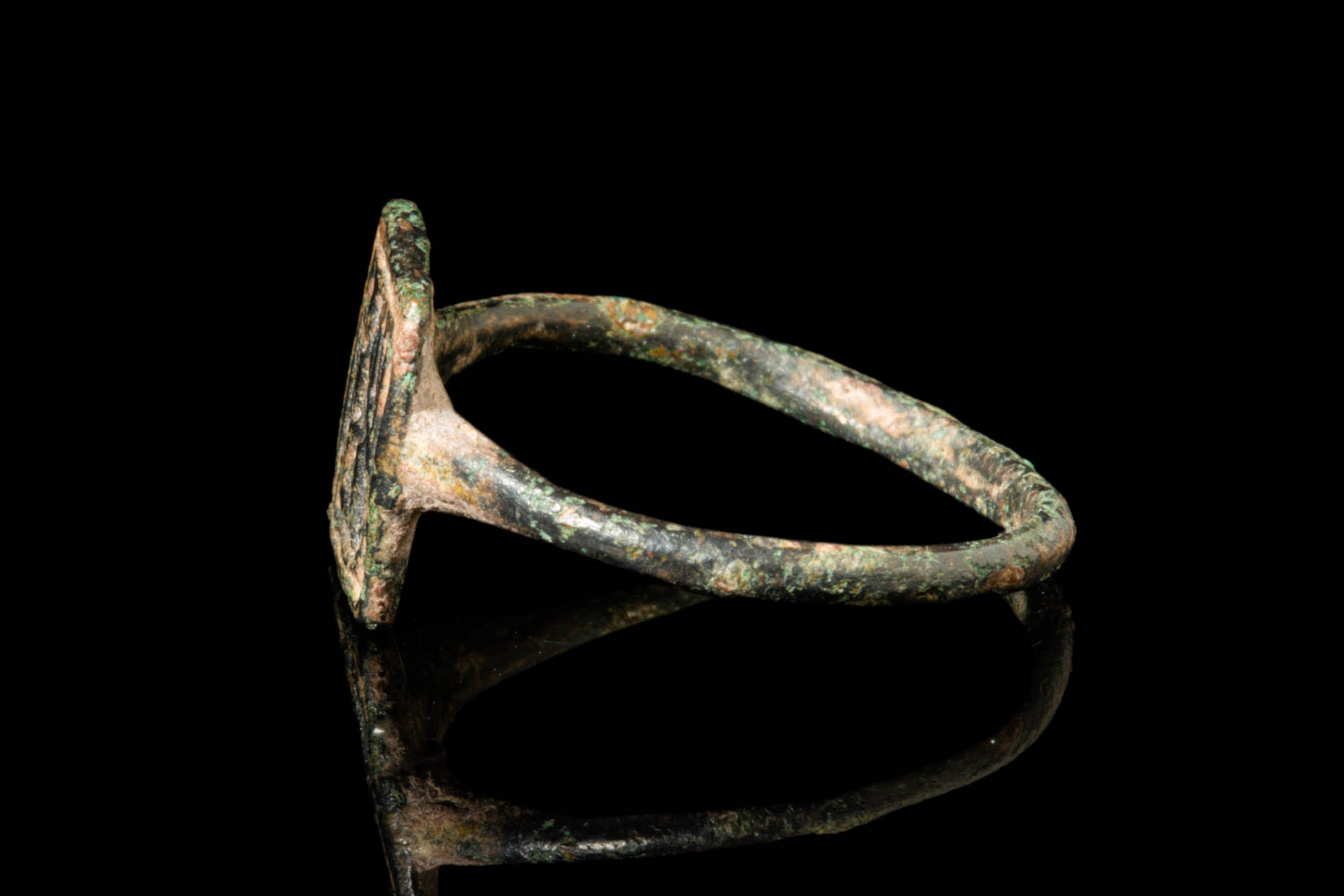 BYZANTINE BRONZE RING WITH SAINT - Image 3 of 4