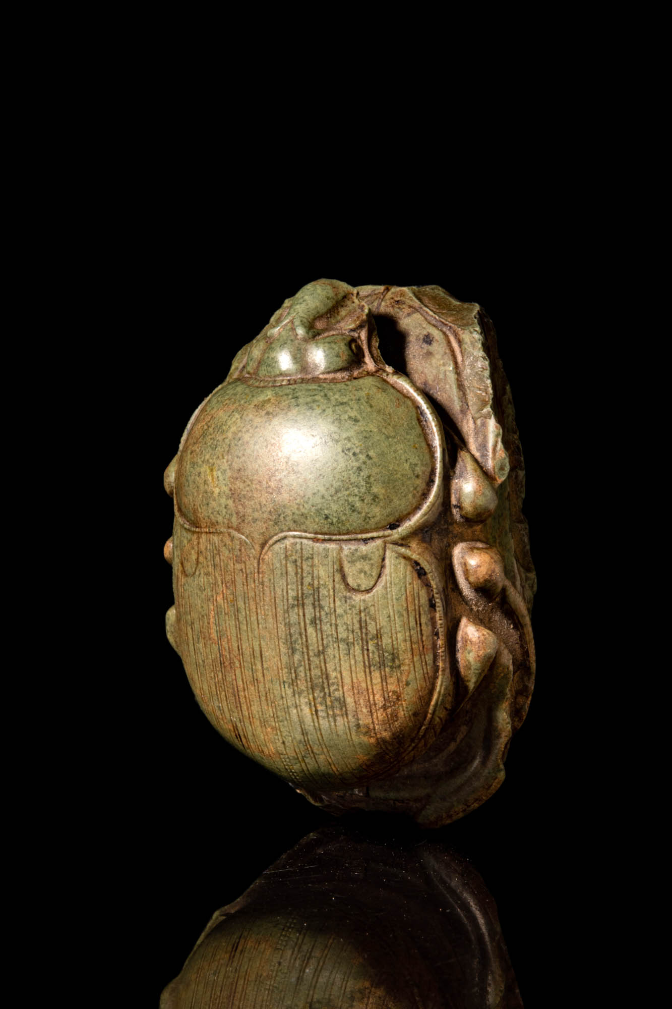 EGYPTIAN GREEN STONE HEART SCARAB - Image 3 of 7